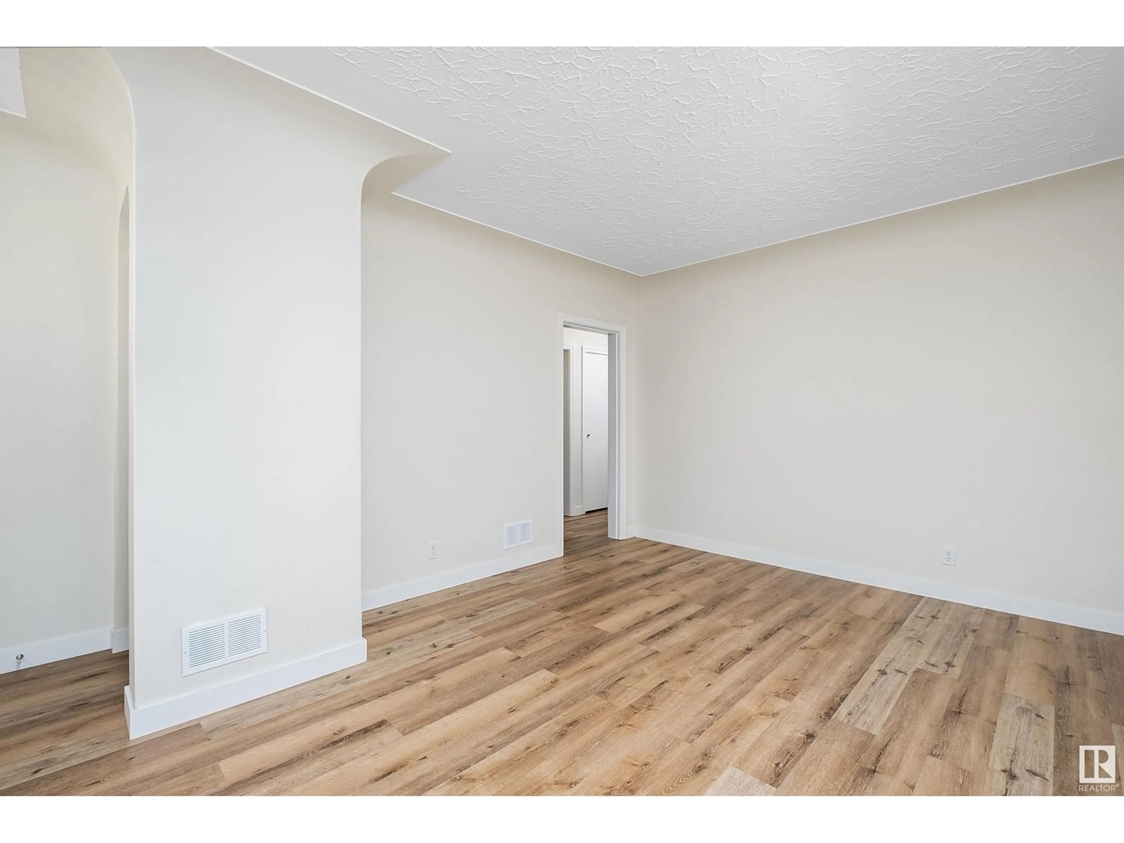 A pic of a room for 11637 89 ST, Edmonton Alberta T5B3V3