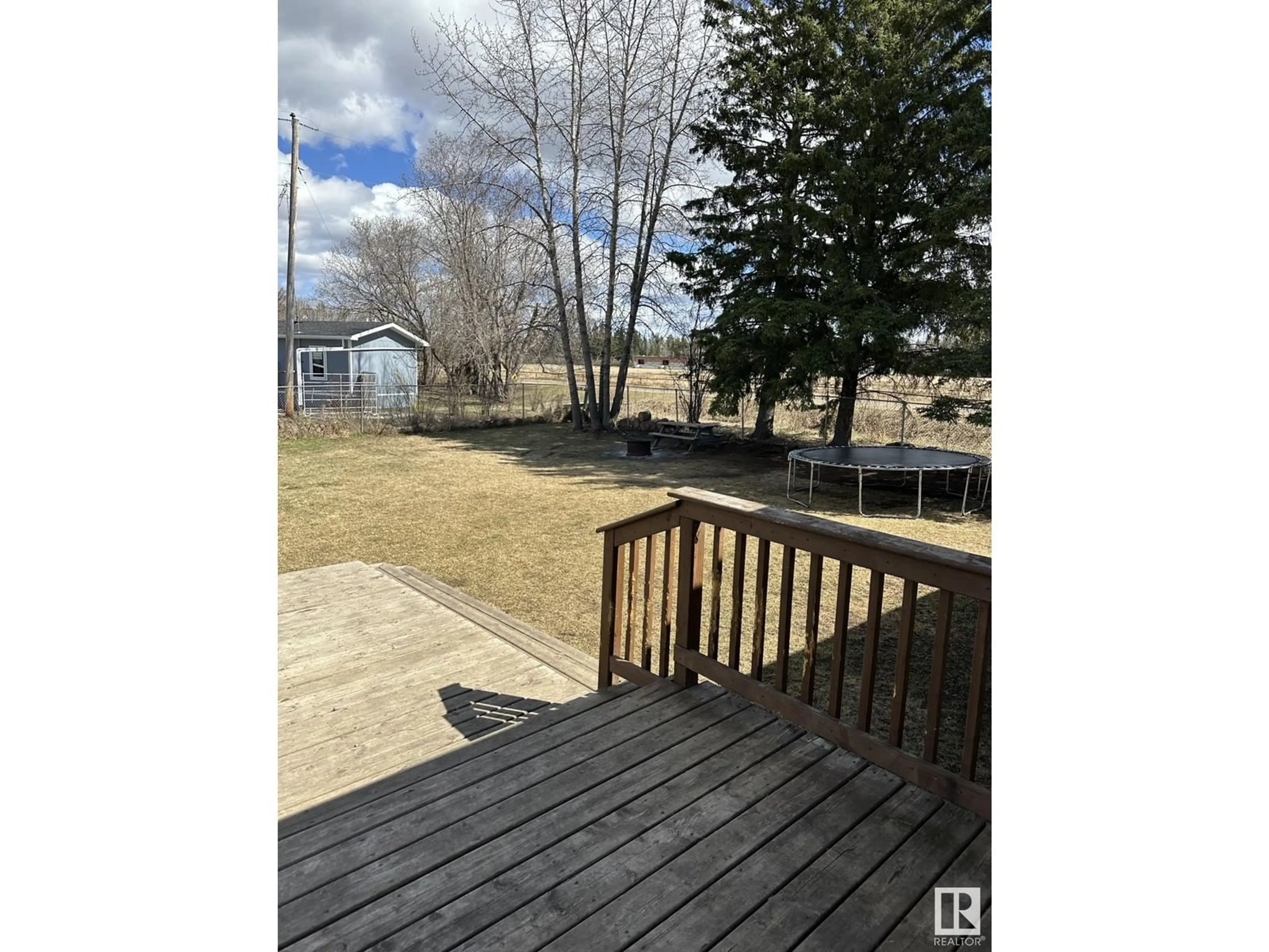 Patio, water/lake/river/ocean view for 717 14 ST, Smith Alberta T0G2B0