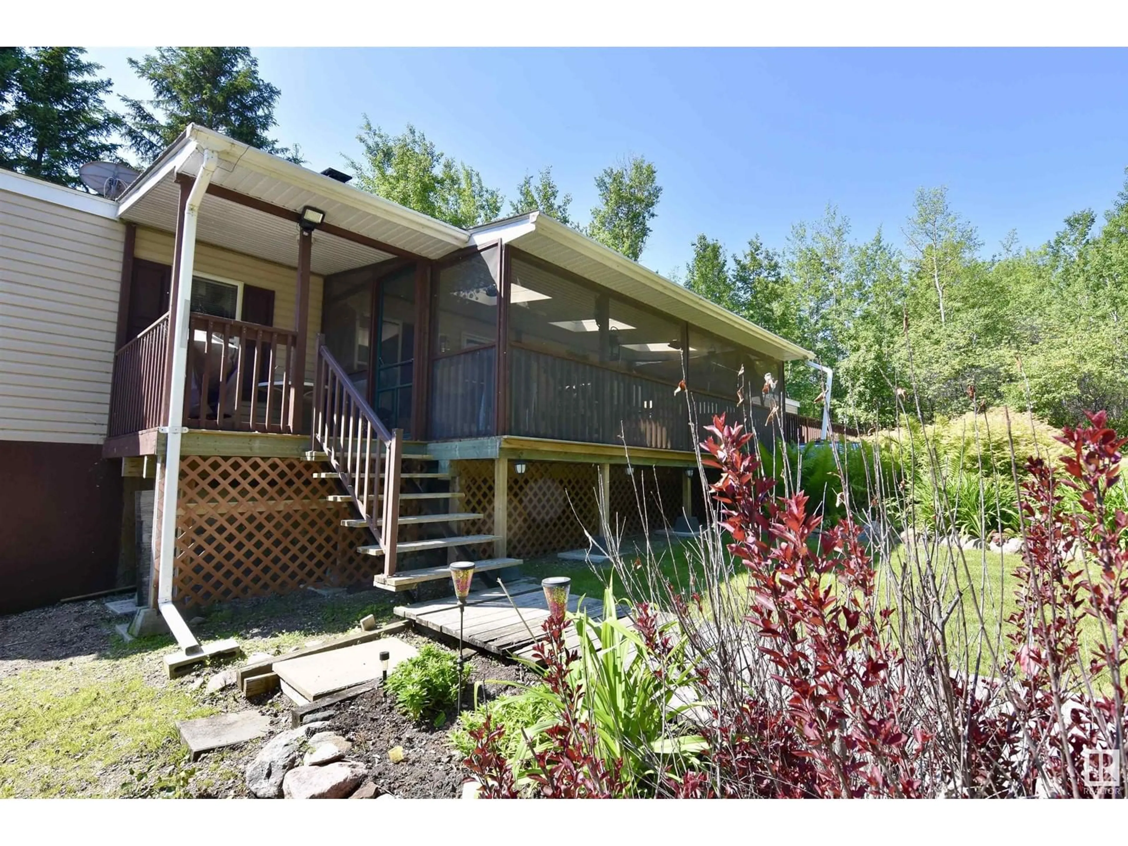Patio, water/lake/river/ocean view for 429 RNG RD 120 RNG RD, Rural St. Paul County Alberta T0A3E0