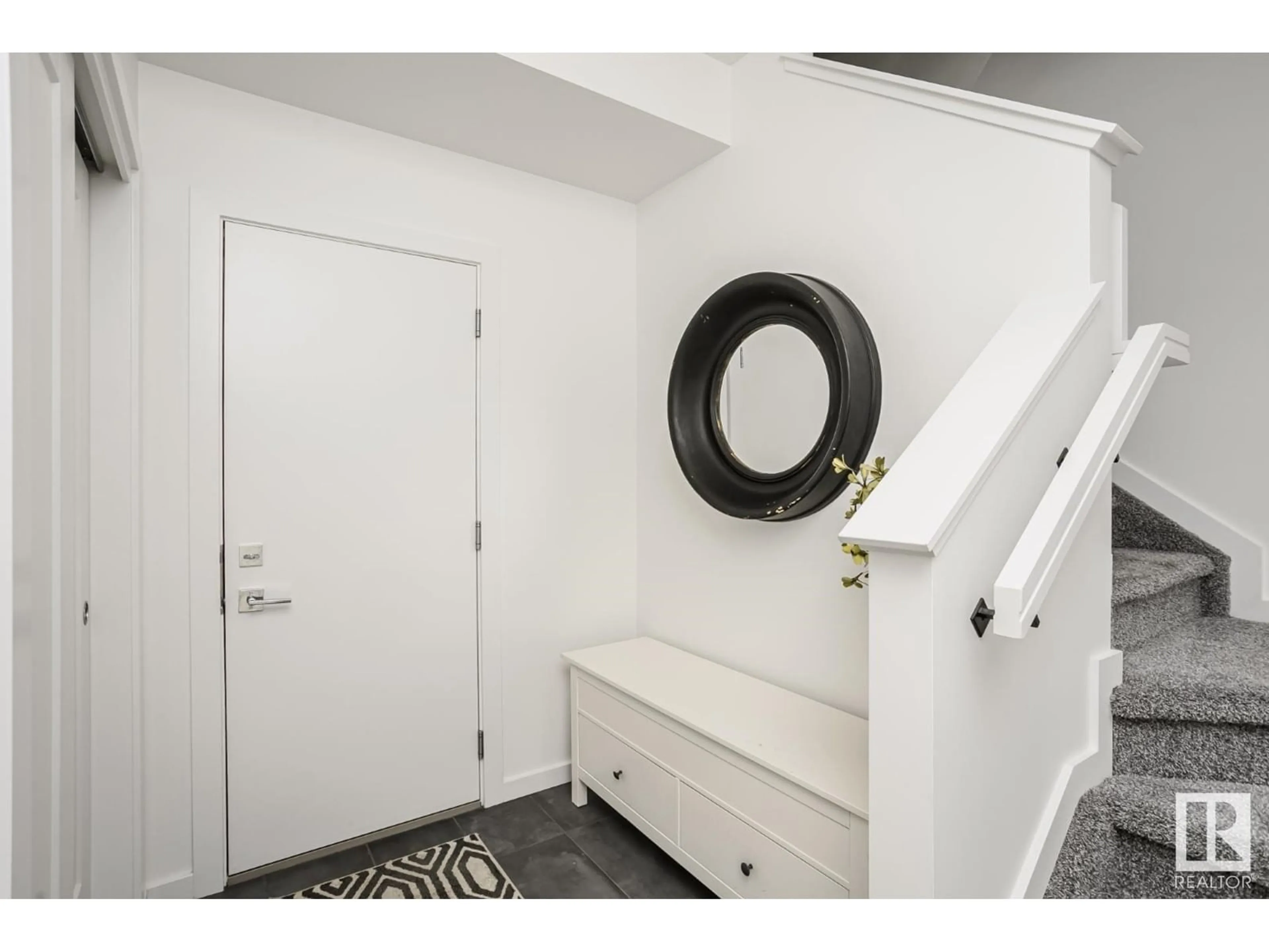 Indoor entryway for 5 - 57 RONDEAU DR, St. Albert Alberta T8N7X8