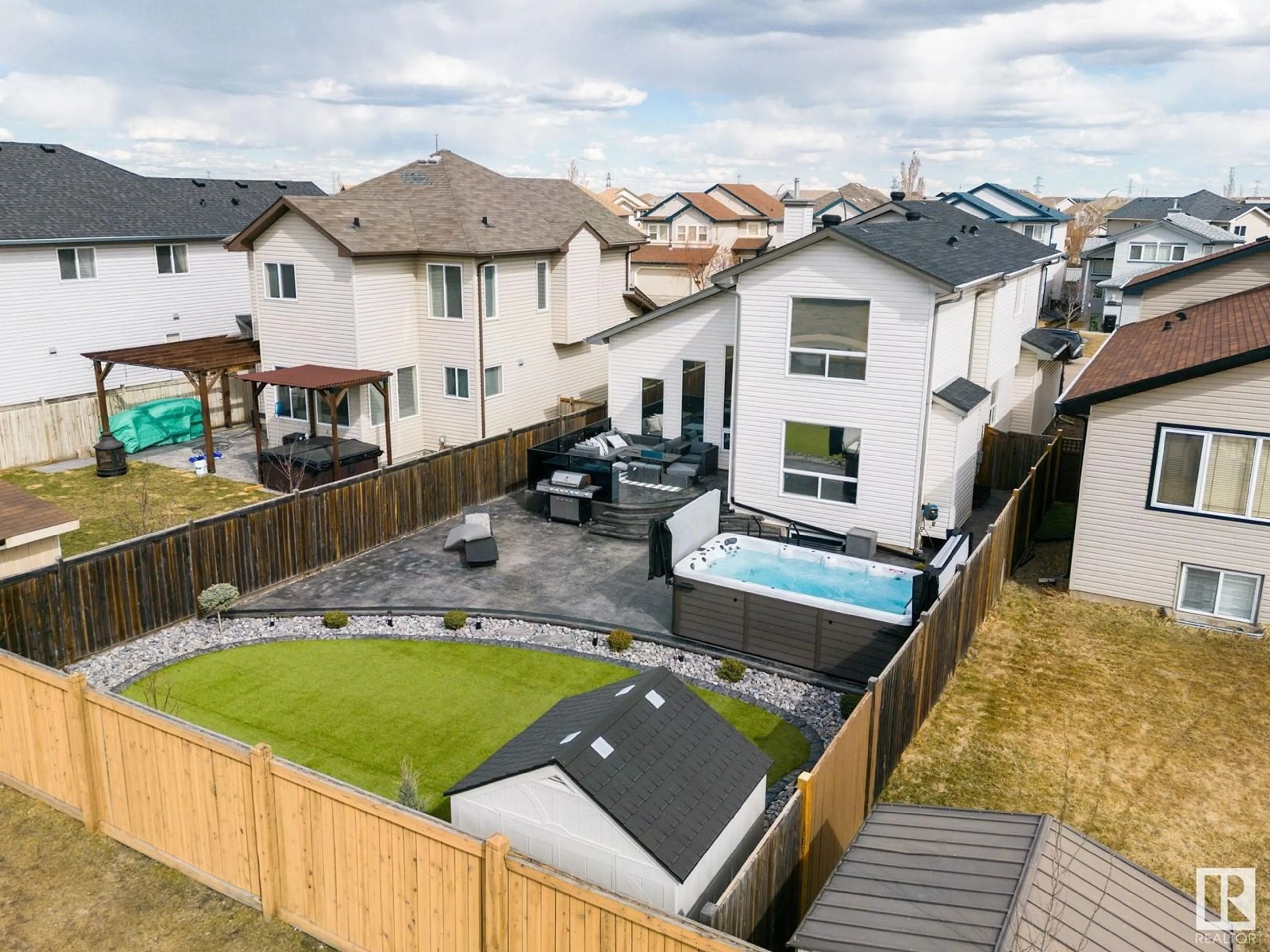 A pic from outside/outdoor area/front of a property/back of a property/a pic from drone, unknown for 16412 43 ST, Edmonton Alberta T5Y0H8