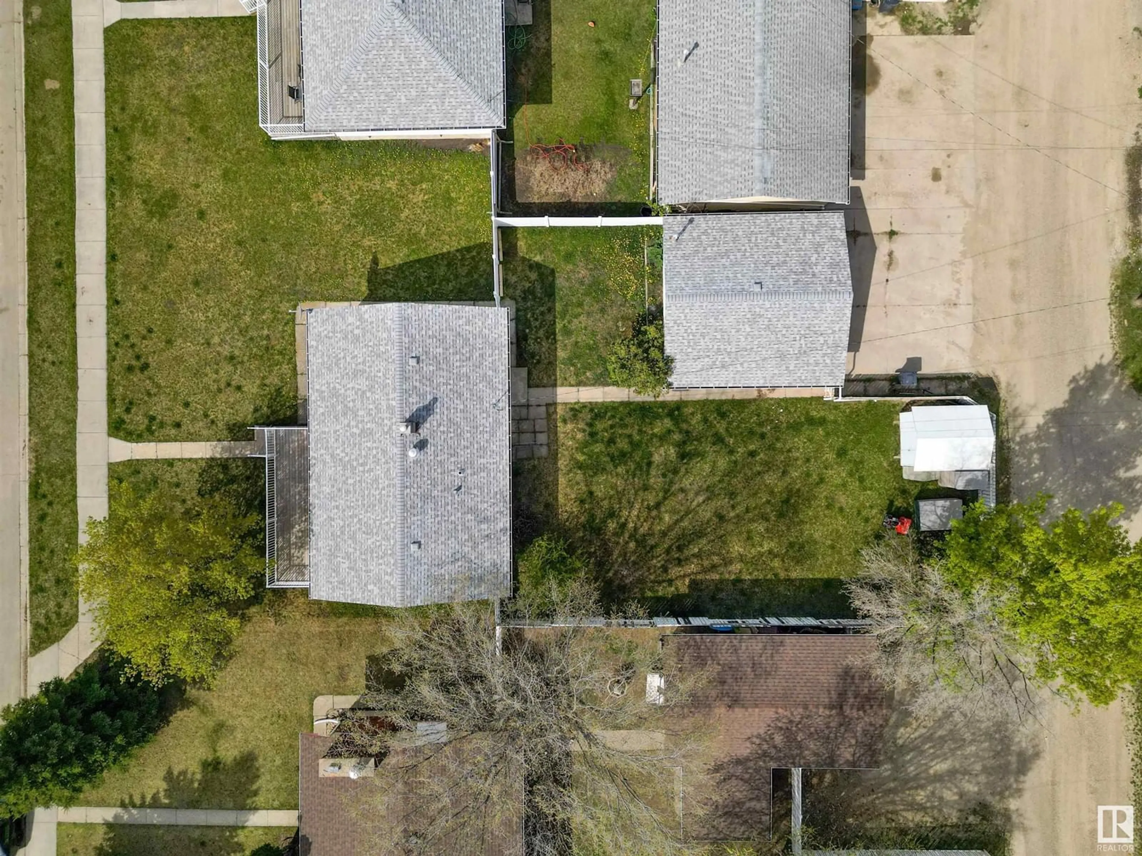 A pic from outside/outdoor area/front of a property/back of a property/a pic from drone, street for 5128 49 AV, Drayton Valley Alberta T7A1J7