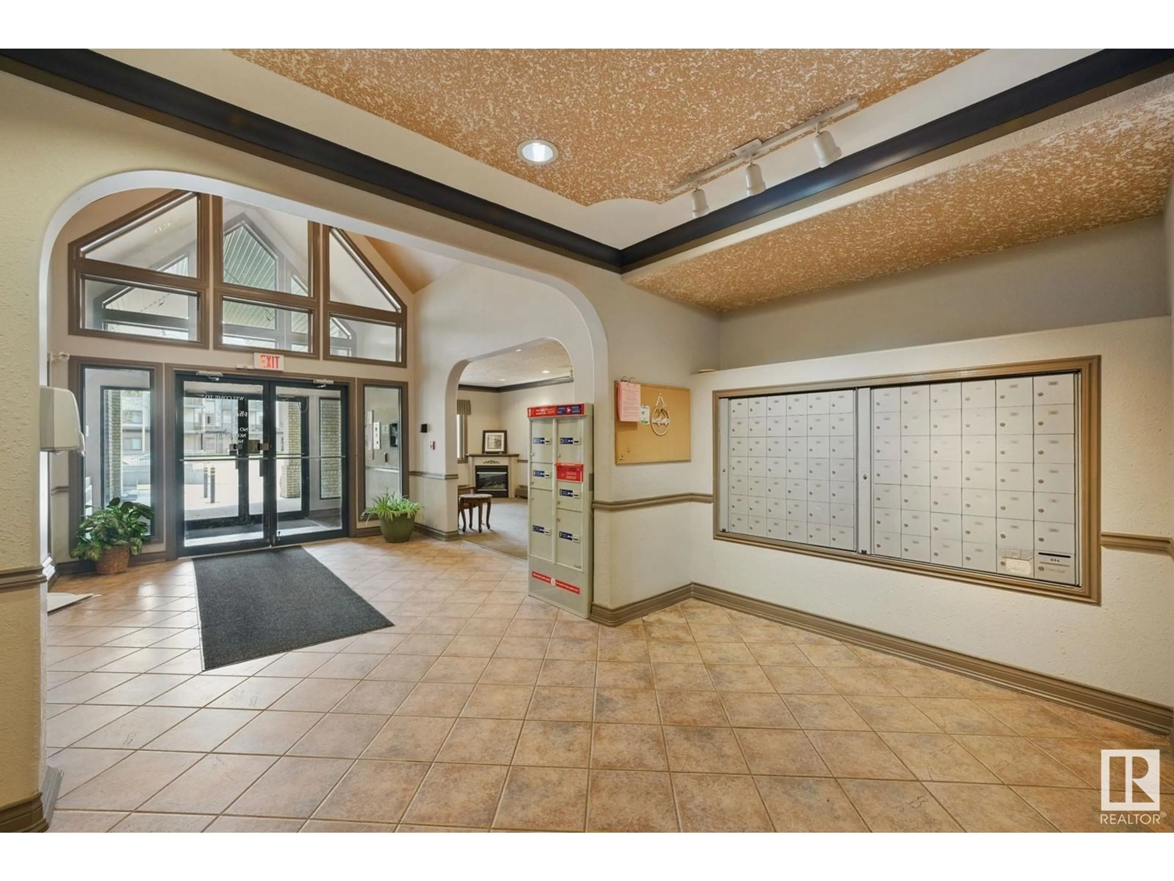 Indoor foyer for #310 - 2903 RABBIT HILL RD, Edmonton Alberta T6R3A3