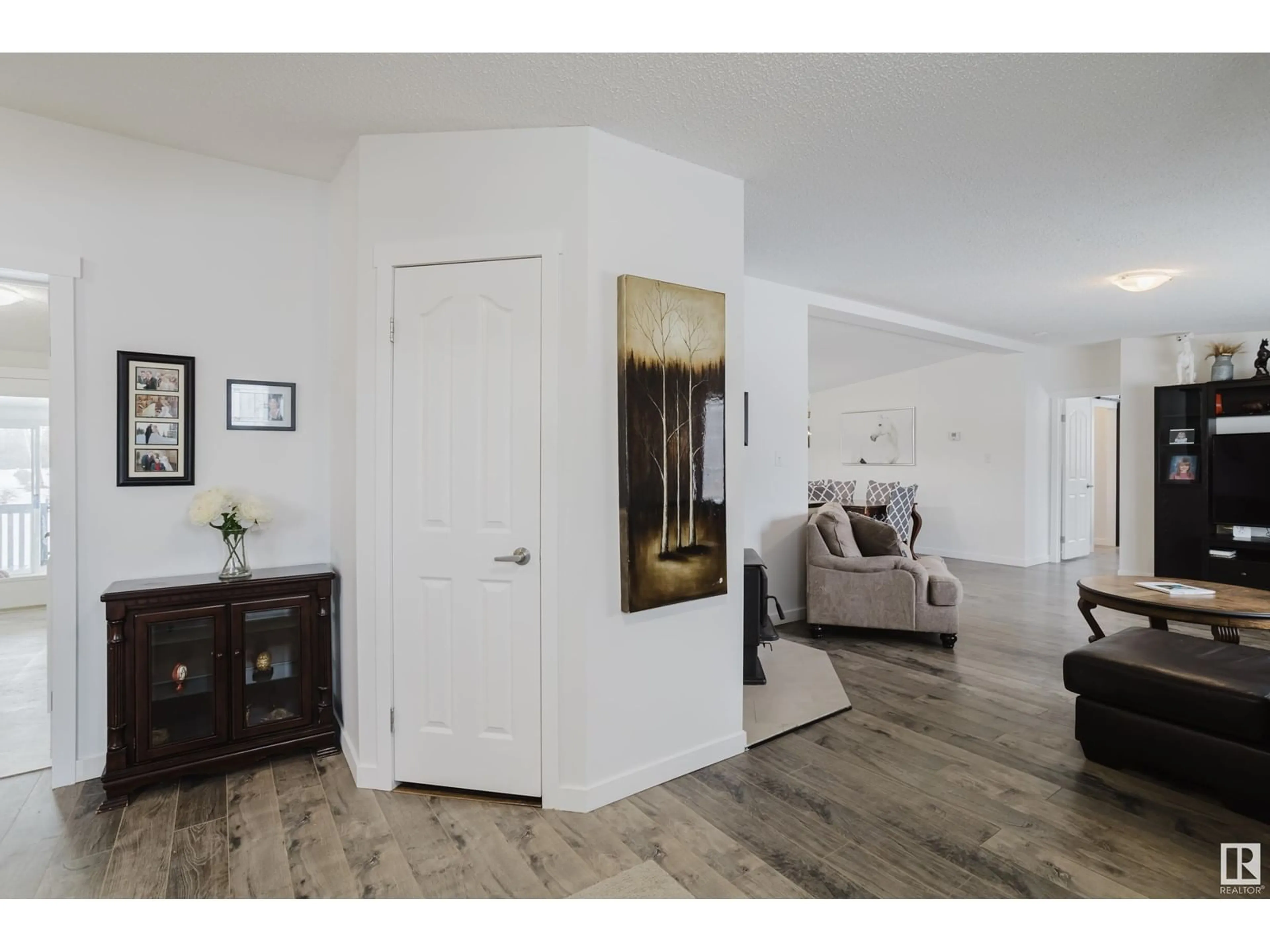 Indoor entryway for 11 - 2306 TWP ROAD 540, Rural Lac Ste. Anne County Alberta T0E1V0