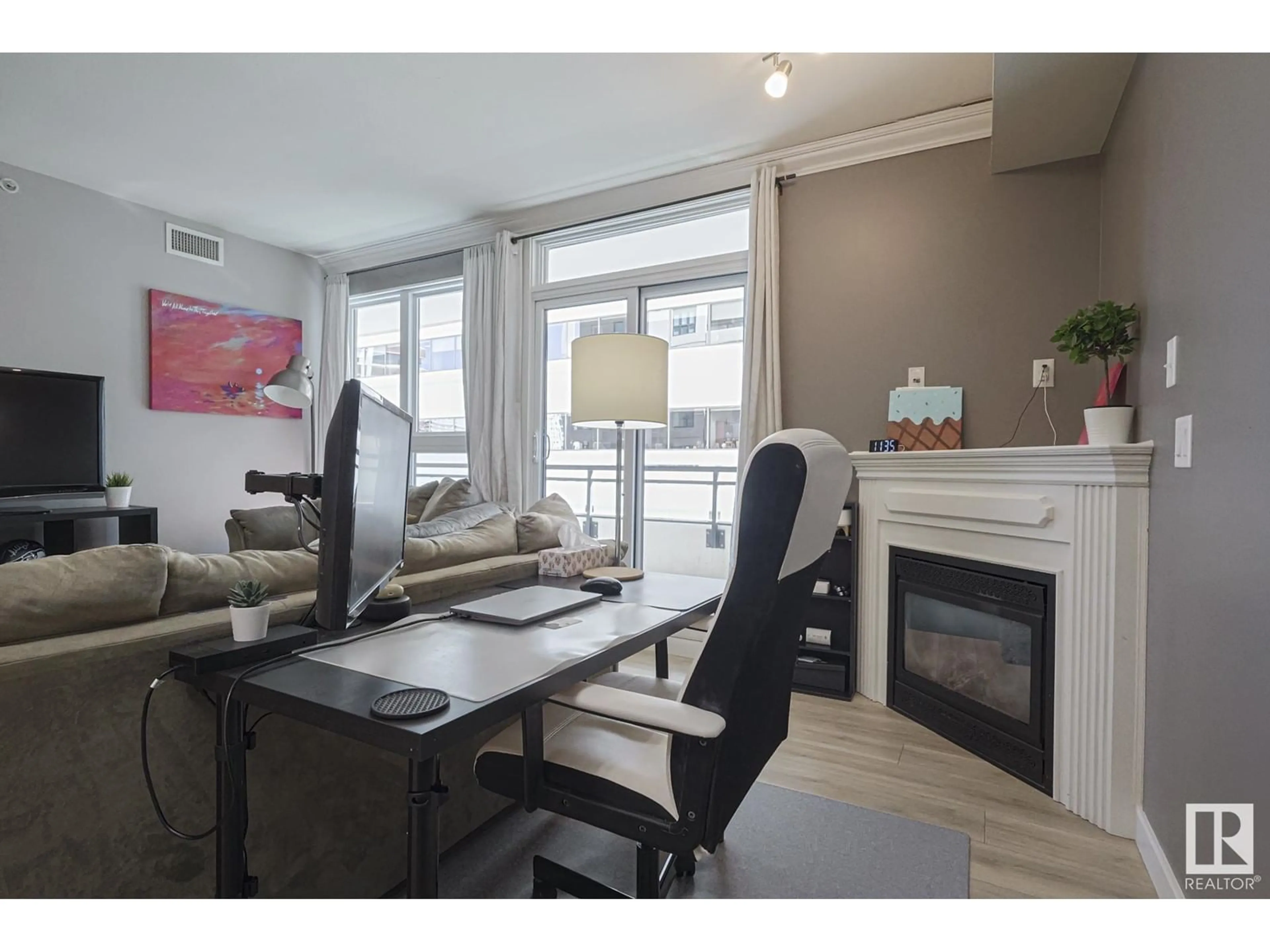 A pic of a room for #702 - 9939 109 ST, Edmonton Alberta T5K1H6