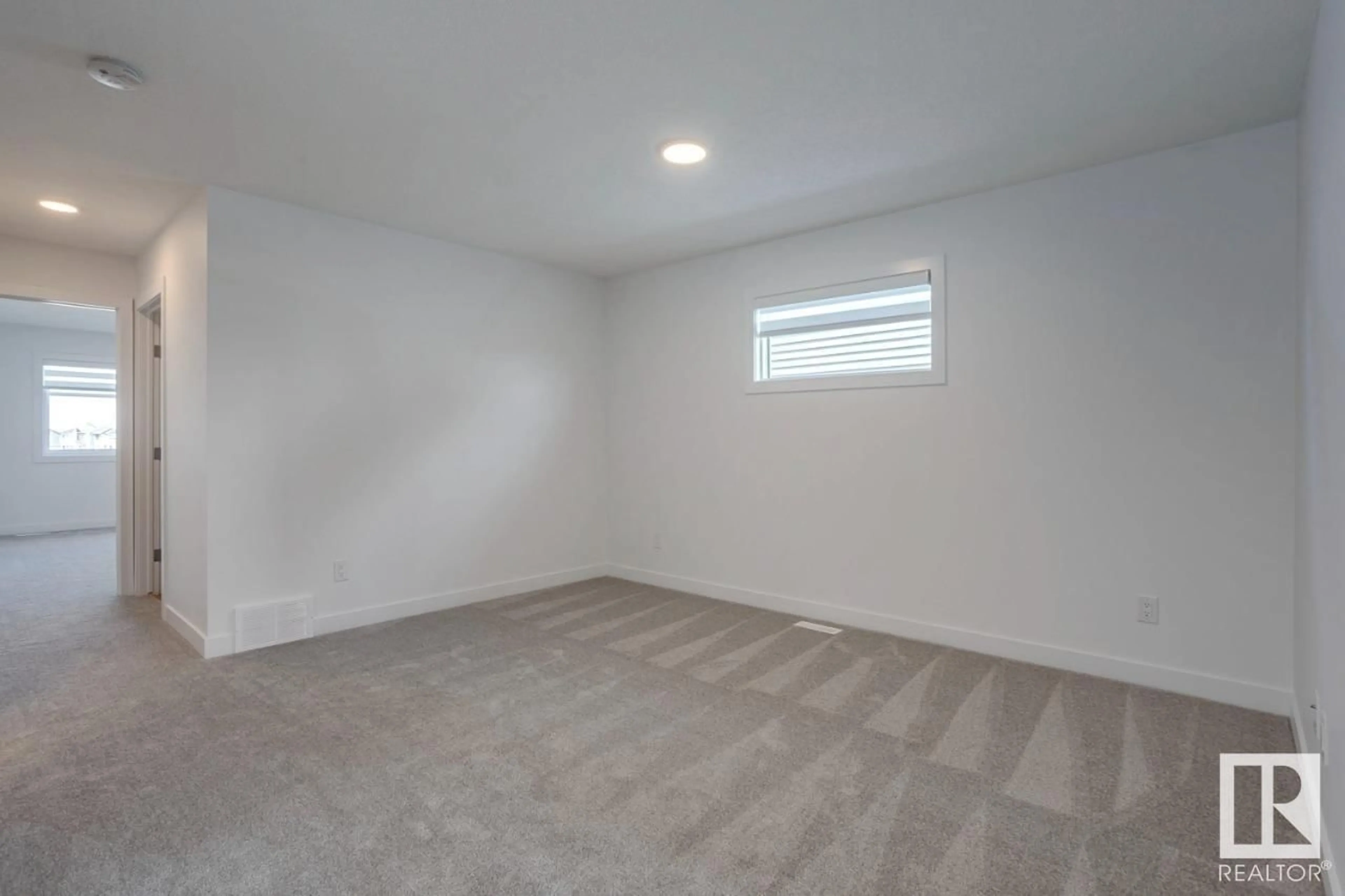 A pic of a room for 19019 20 AV, Edmonton Alberta T6M3E8