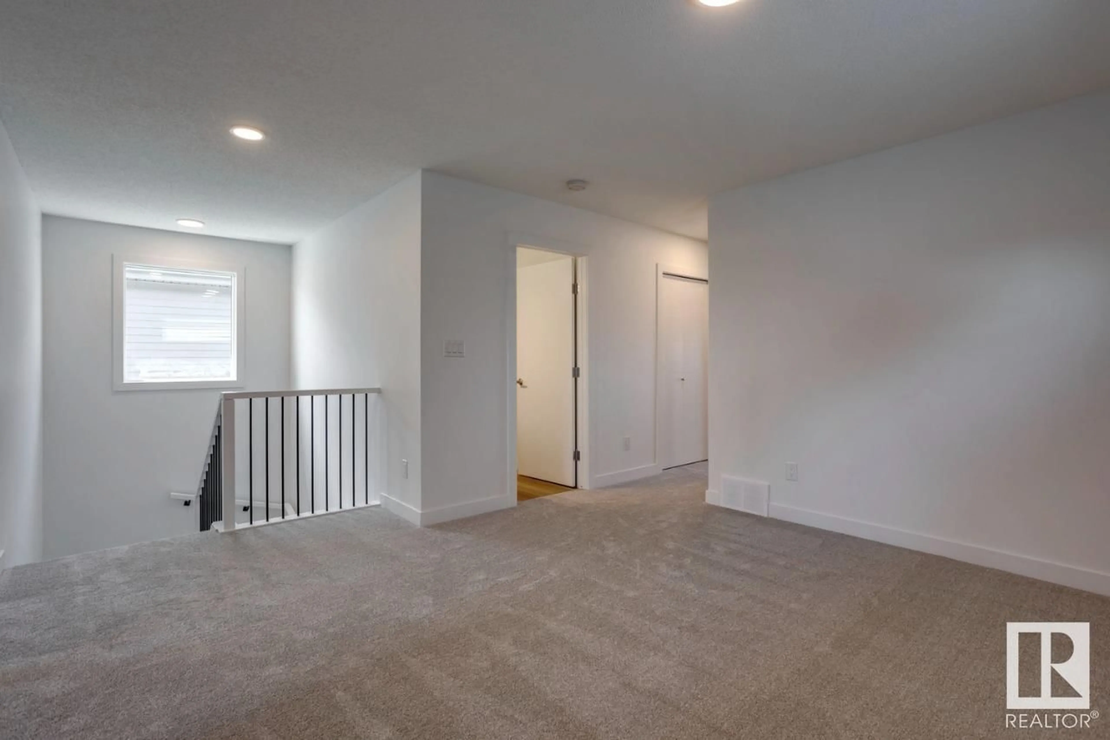 A pic of a room for 19019 20 AV, Edmonton Alberta T6M3E8