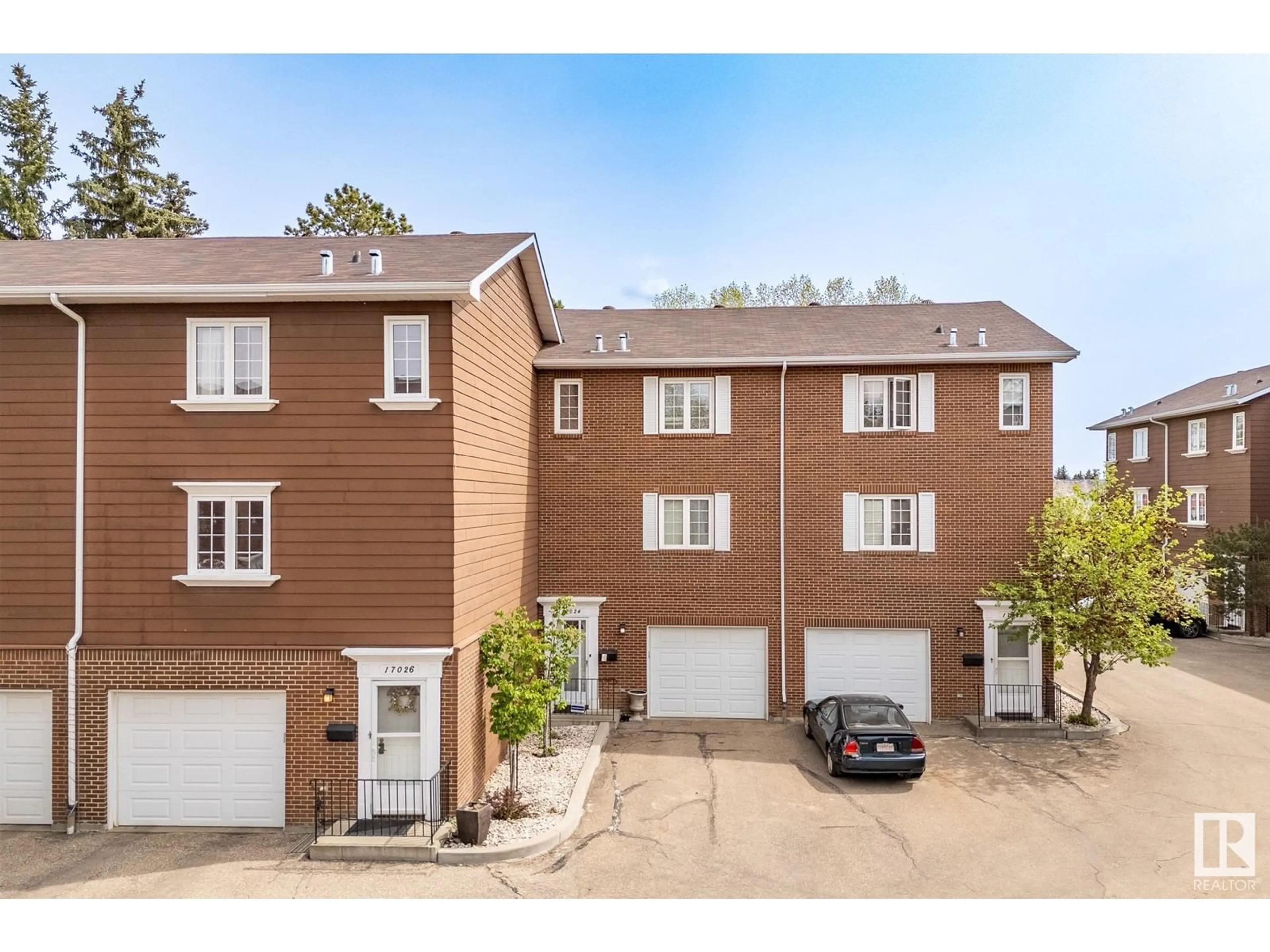 A pic from outside/outdoor area/front of a property/back of a property/a pic from drone, street for 17024 67 AV, Edmonton Alberta T5T1Y8
