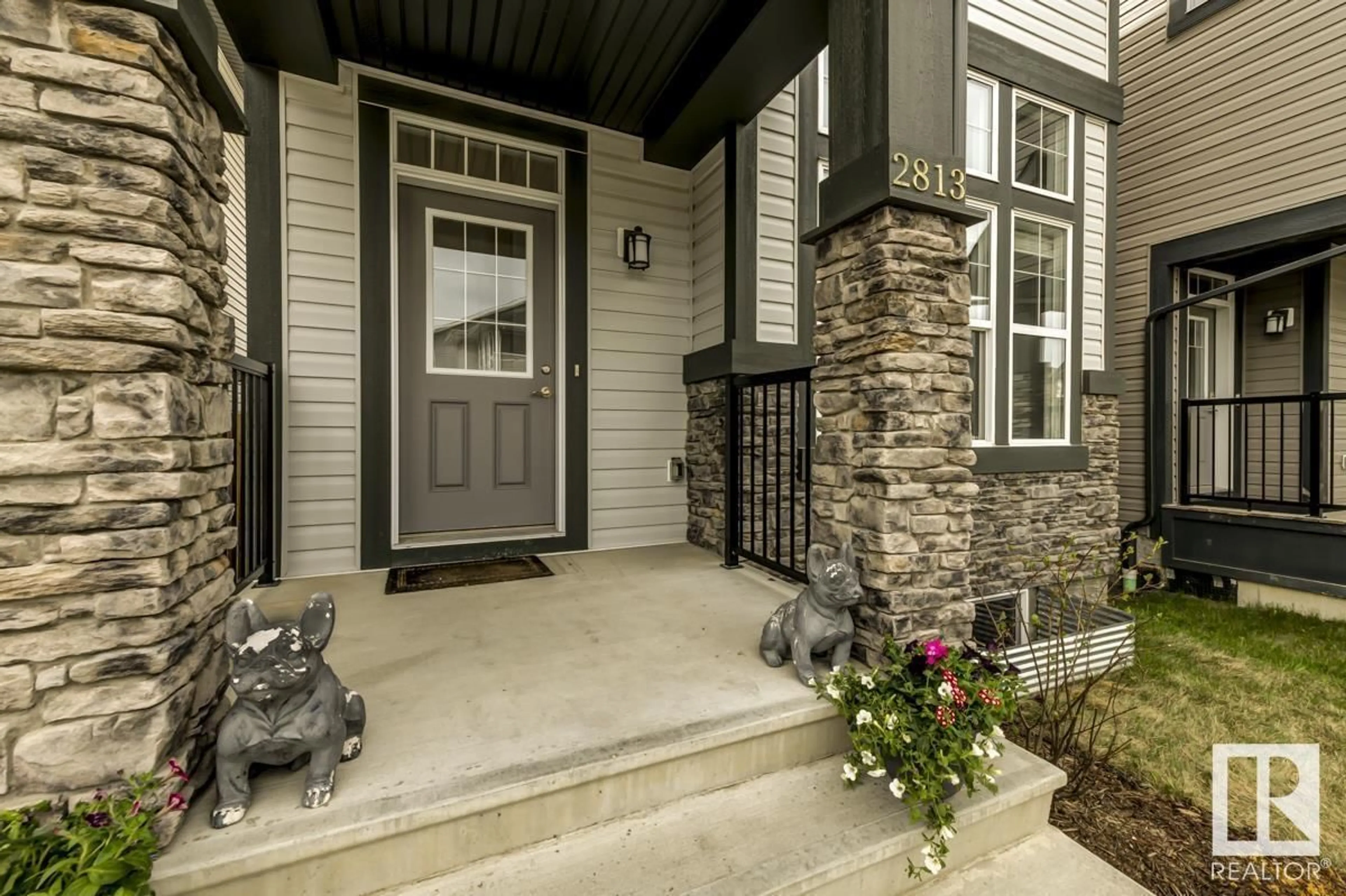Indoor entryway for SW - 2813 ANTON WD, Edmonton Alberta T6W4B1