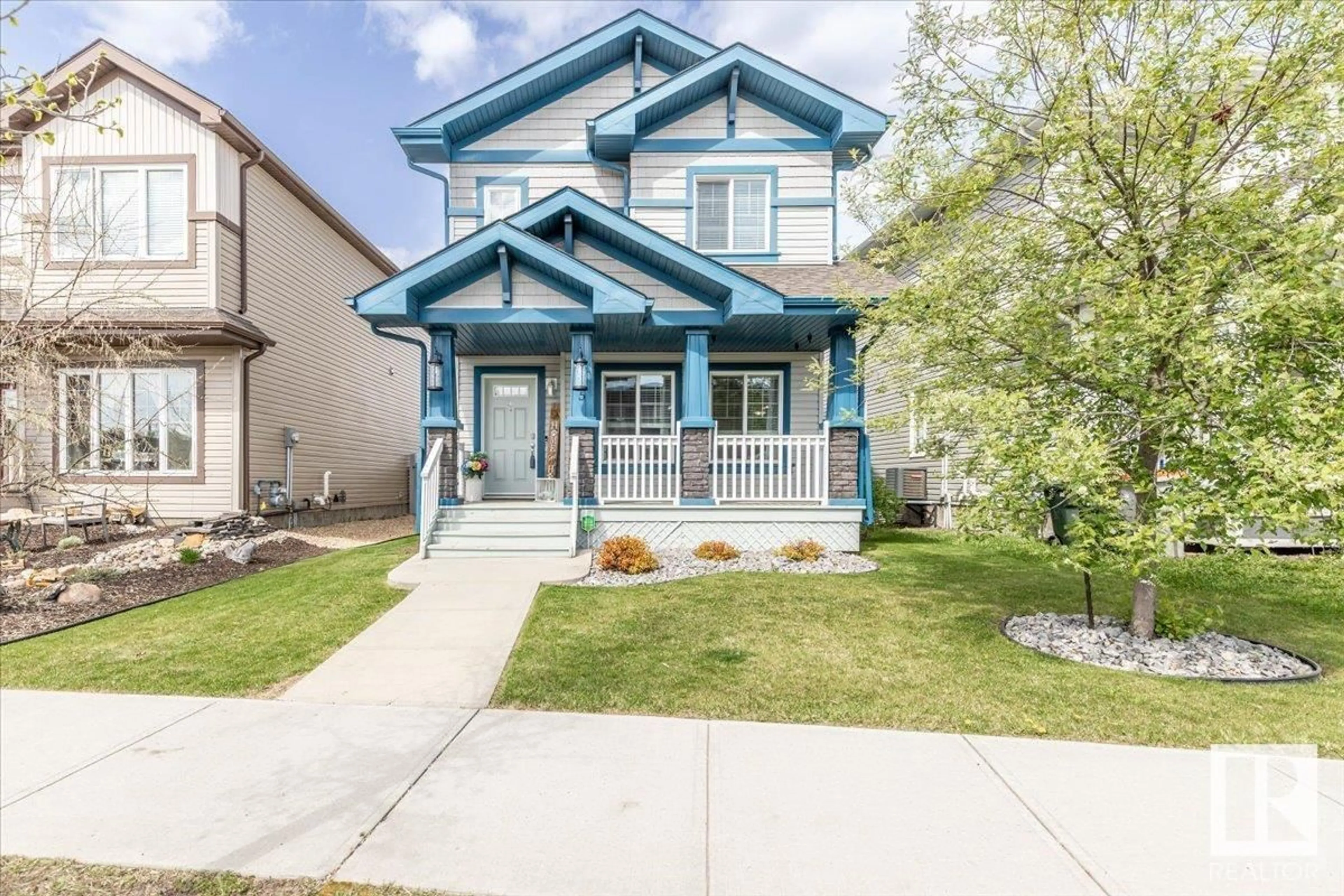 Home with vinyl exterior material, street for 5 BRICKYARD DR, Stony Plain Alberta T7Z0H9
