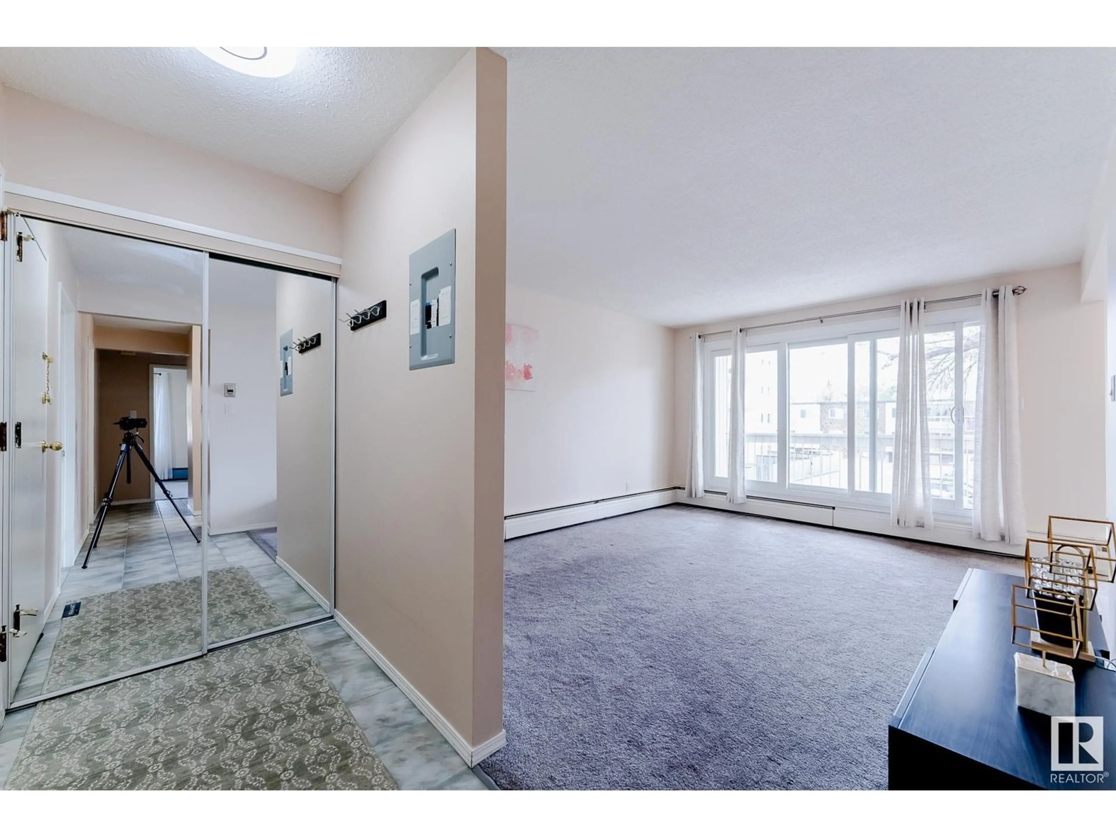 A pic of a room for 307 - 11440 40 AV, Edmonton Alberta T6J0R5