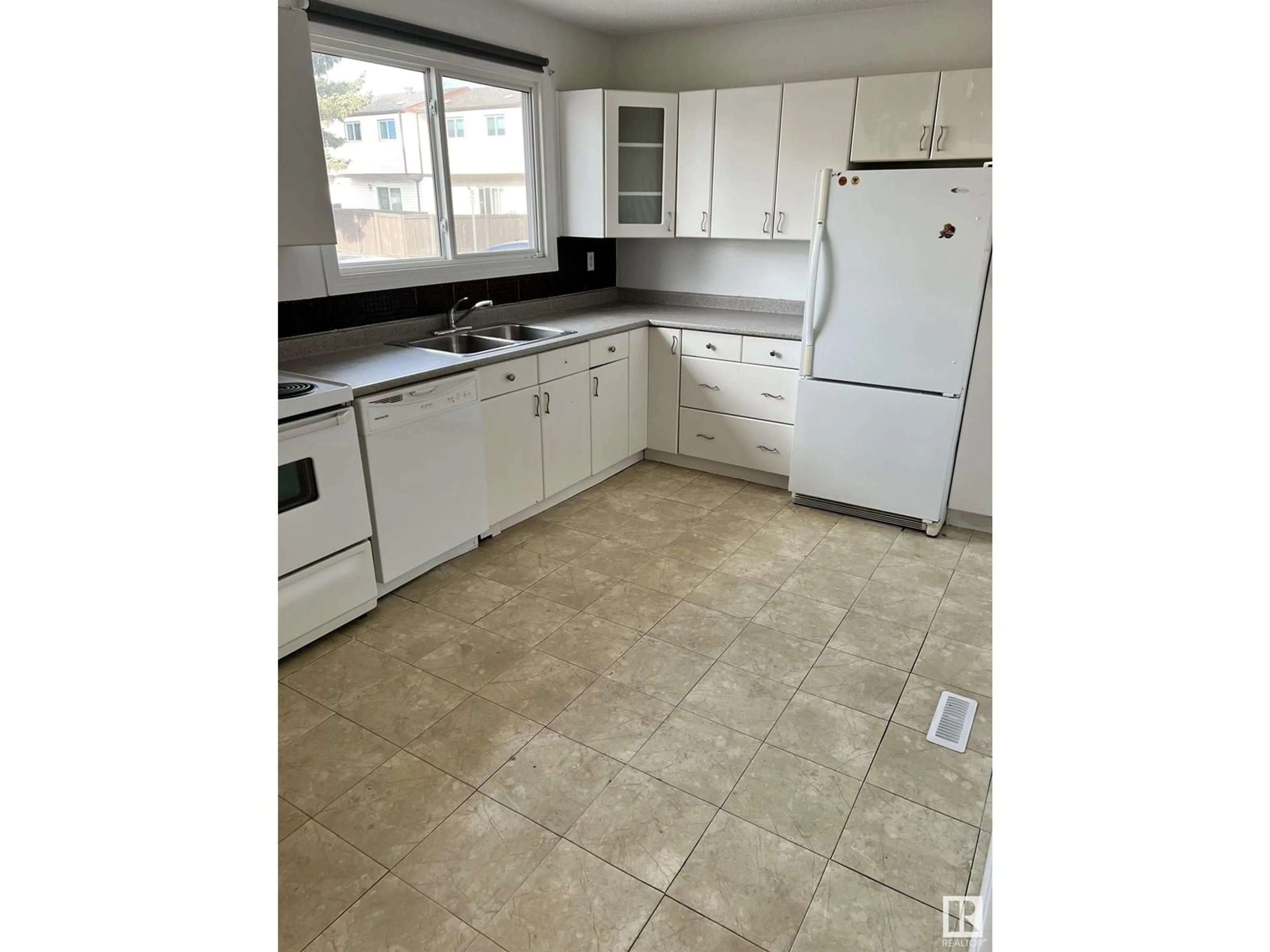 Standard kitchen, ceramic/tile floor for 715 CLAREVIEW RD, Edmonton Alberta T5A3S6