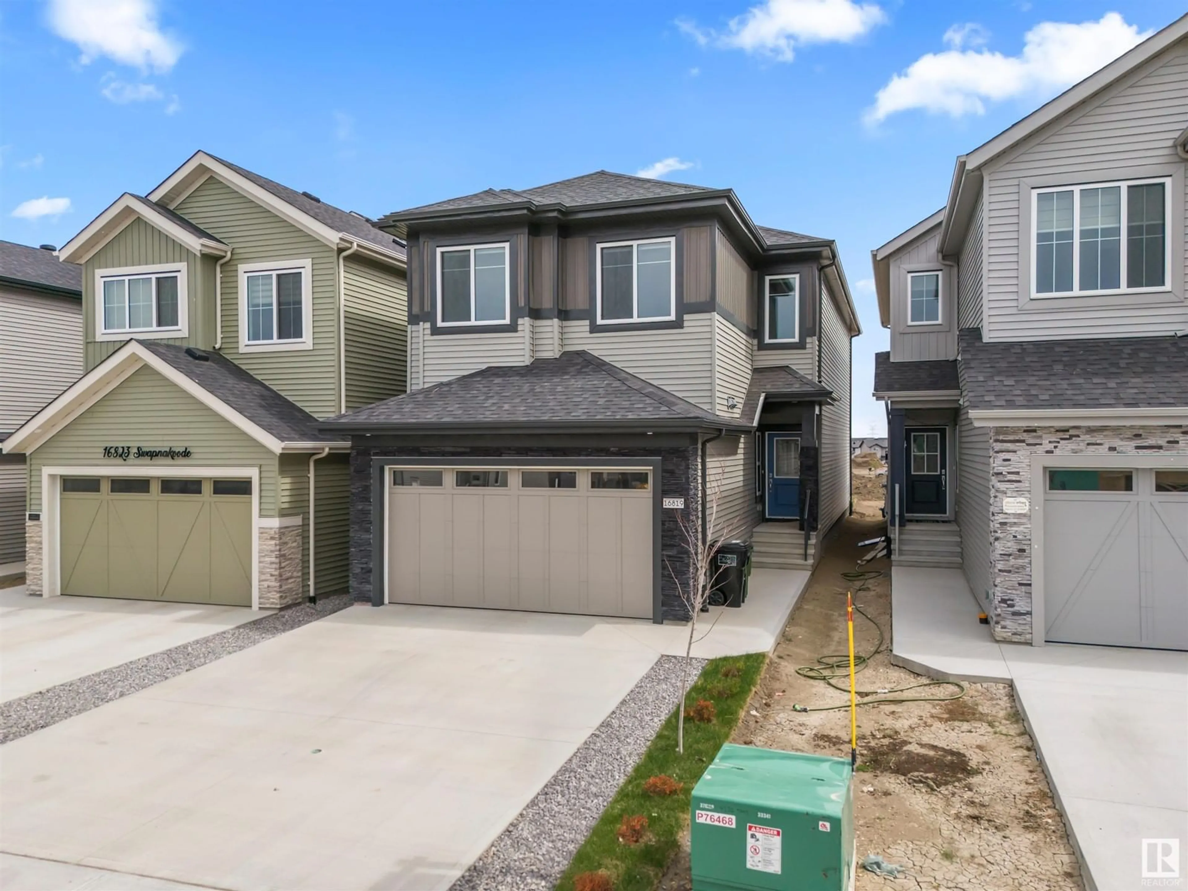 Unknown for 16819 47 ST, Edmonton Alberta T5Y6M1