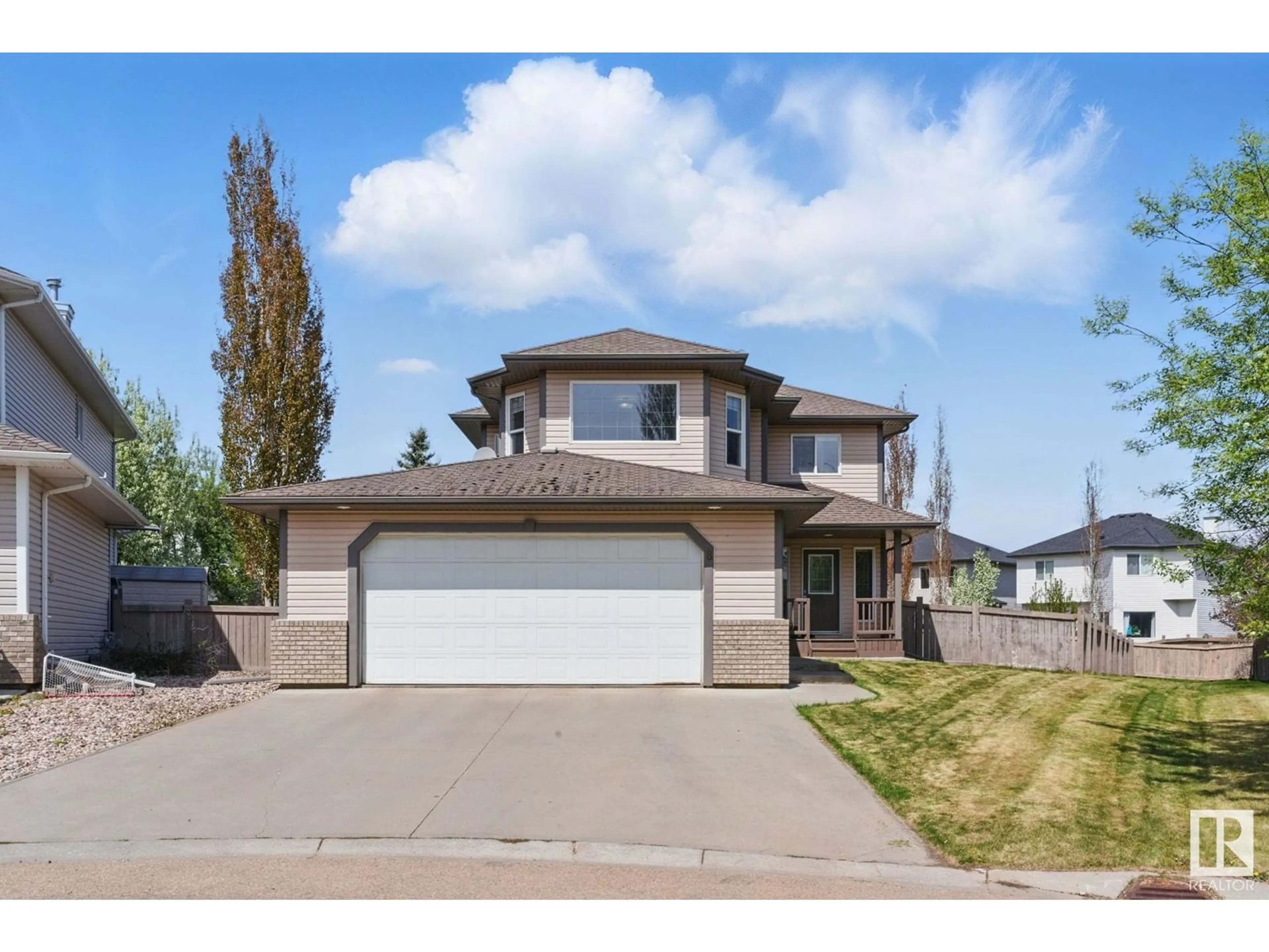 Home with vinyl exterior material, street for 8 RICHELIEU PL, Beaumont Alberta T4X1S4