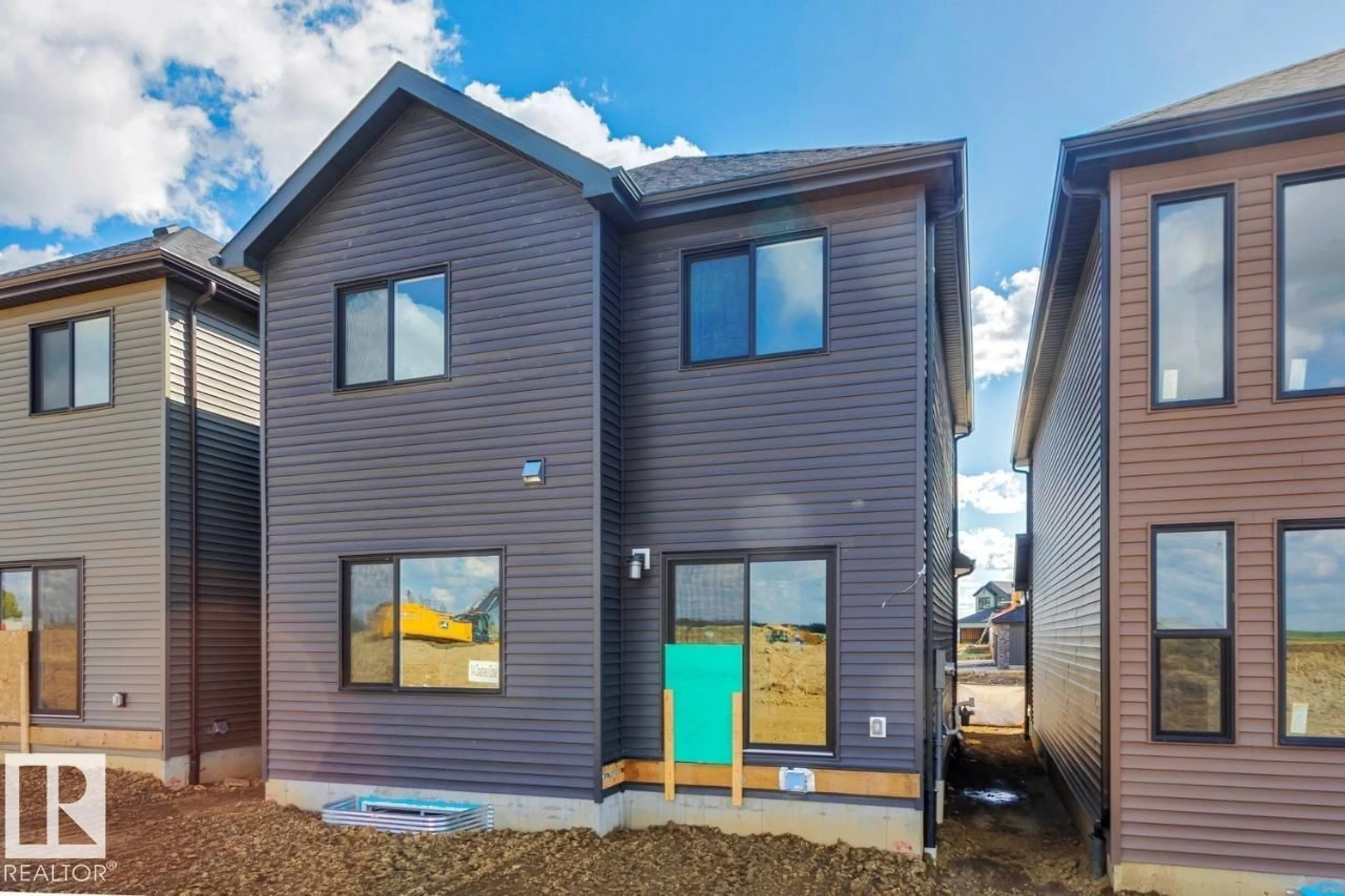 Home with vinyl exterior material, street for 14 CHARTRES CL, St. Albert Alberta T8N6A9