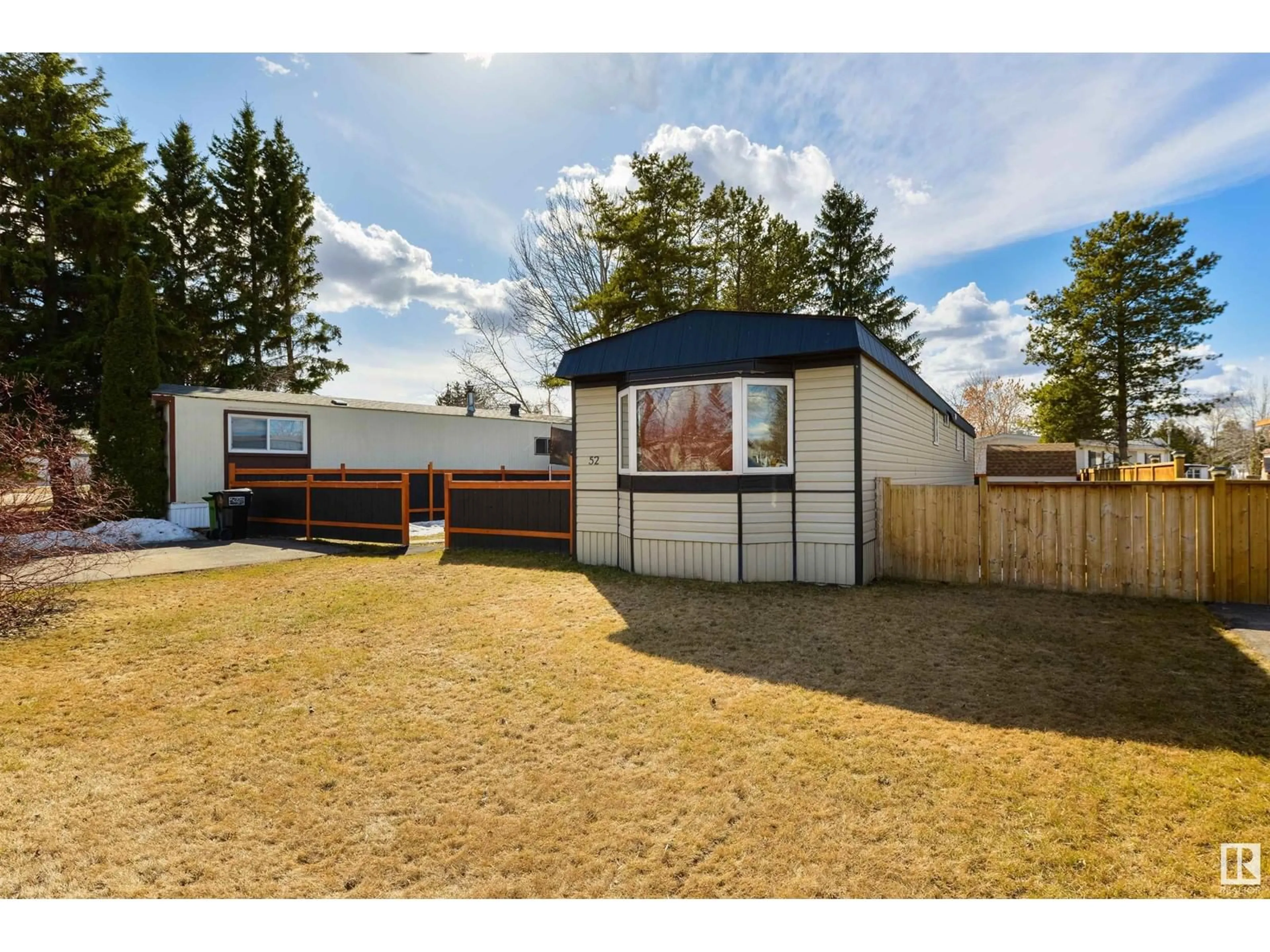 Unknown for 52 MAPLE RIDGE DR, Edmonton Alberta T6P1A7