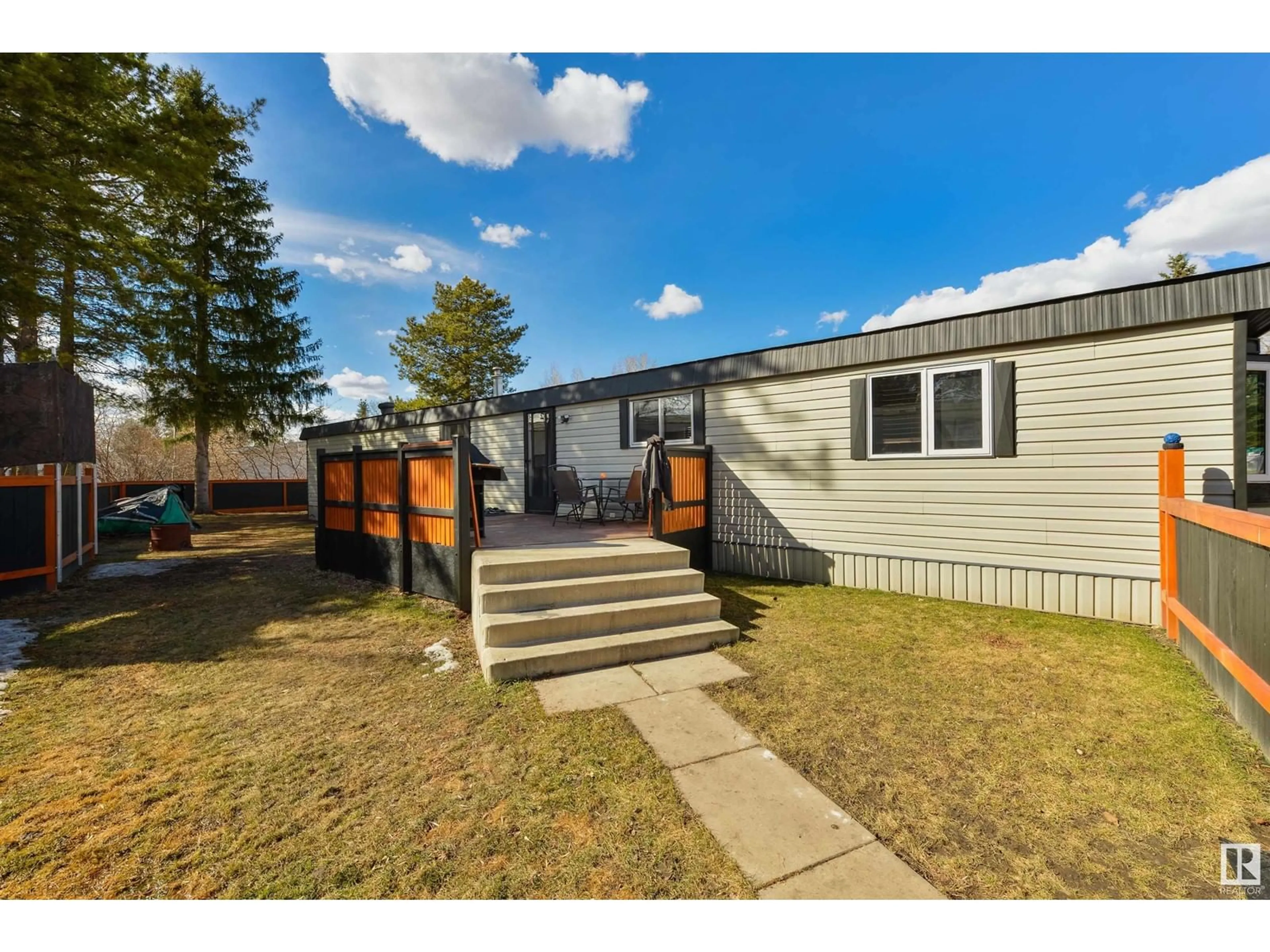 Unknown for 52 MAPLE RIDGE DR, Edmonton Alberta T6P1A7