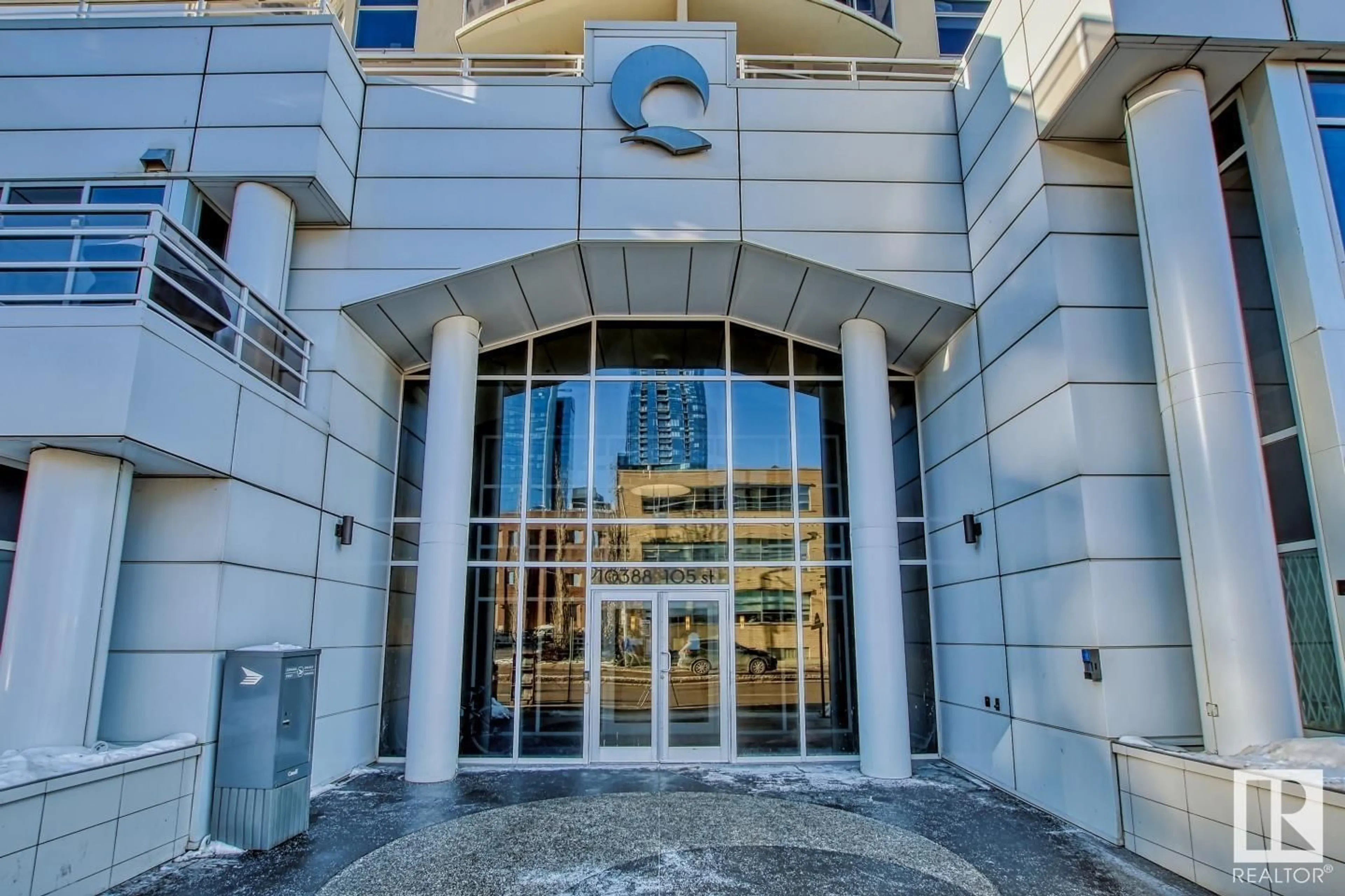 Indoor foyer for #803 - 10388 105 ST, Edmonton Alberta T5J0C2