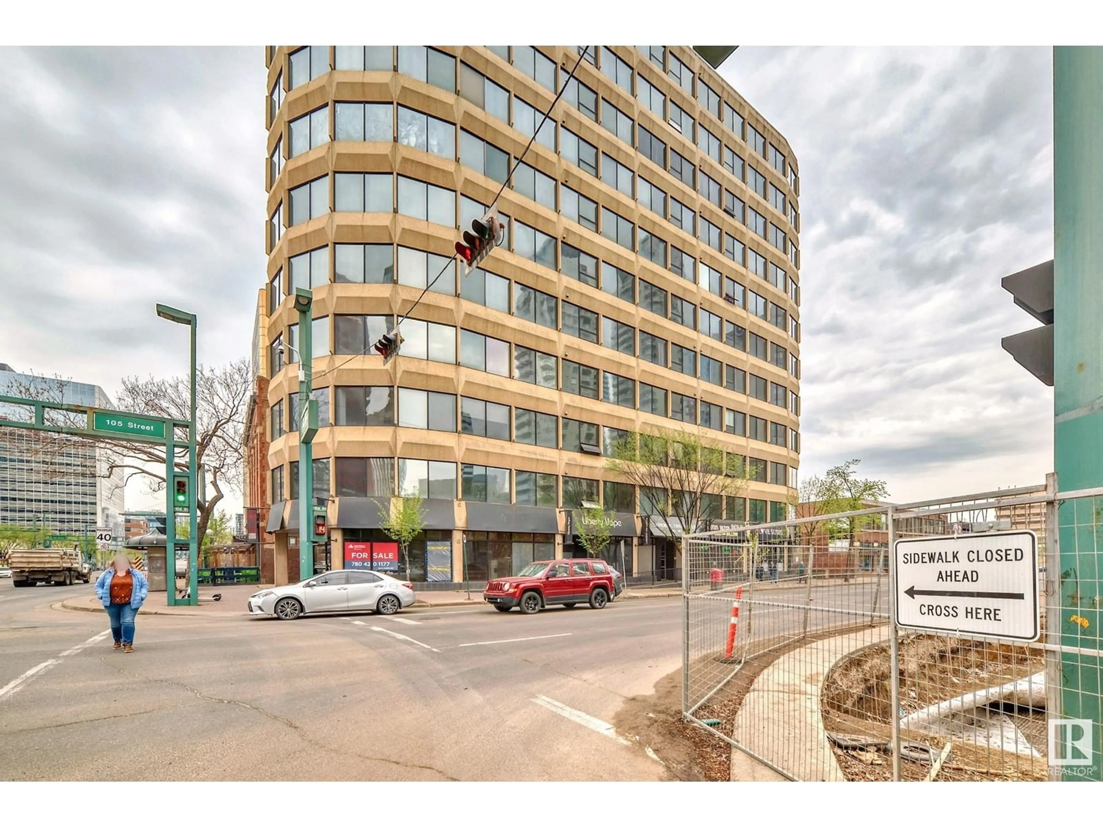 Unknown for 904 - 10106 105 ST, Edmonton Alberta T5J5E7