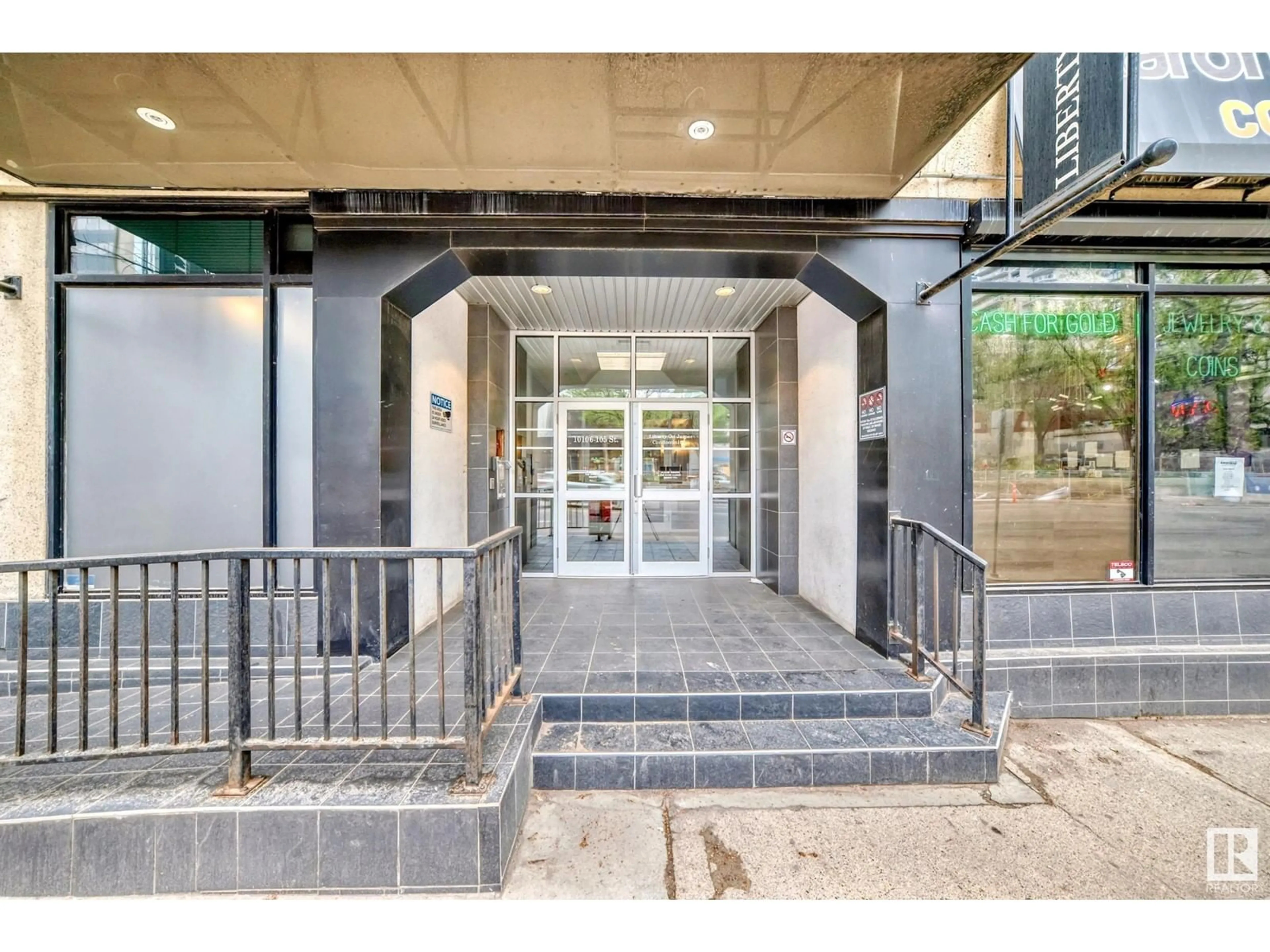 Unknown for 904 - 10106 105 ST, Edmonton Alberta T5J5E7