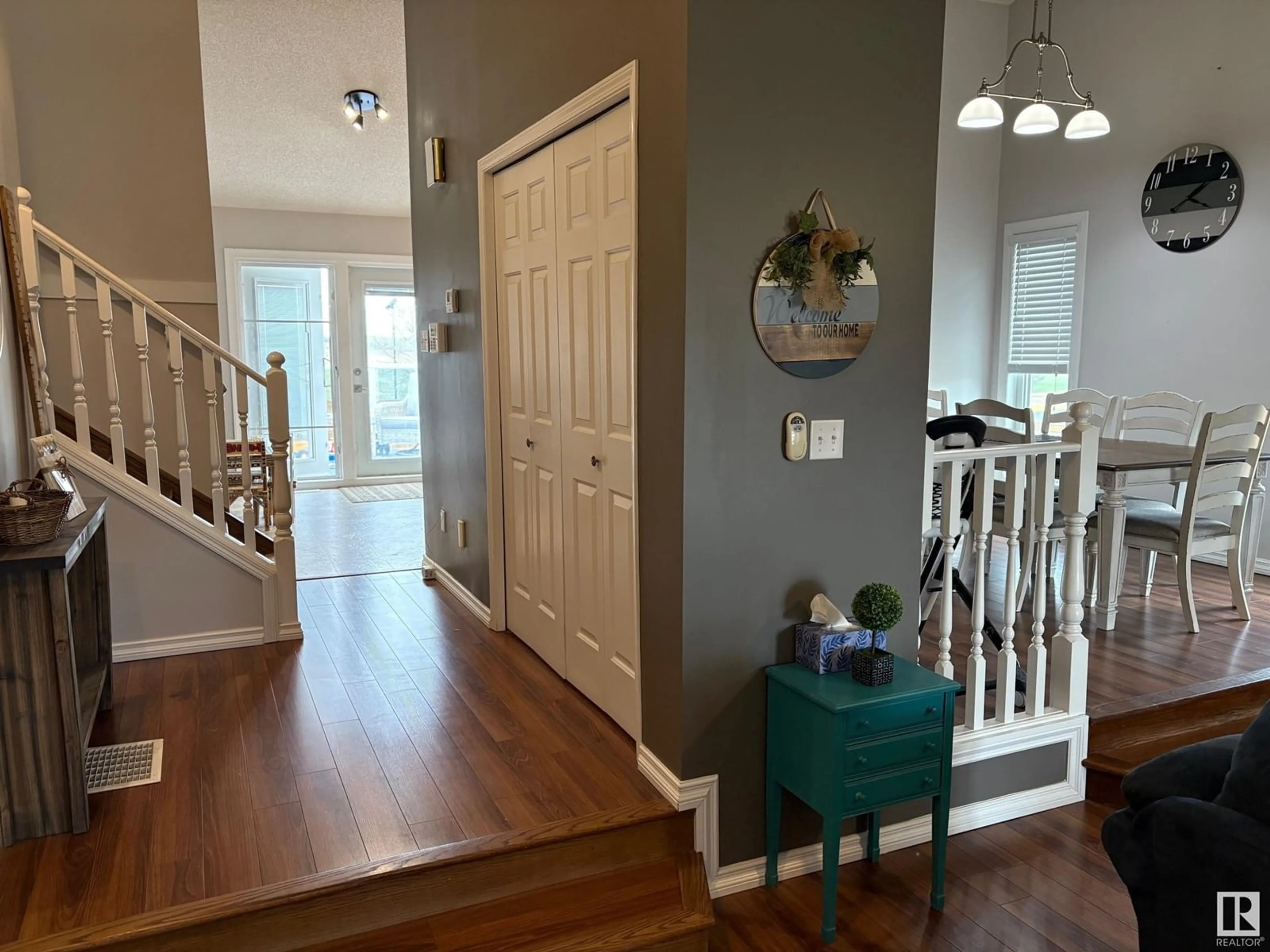 Indoor entryway for 4511 53 AVE, Tofield Alberta T0B4J0