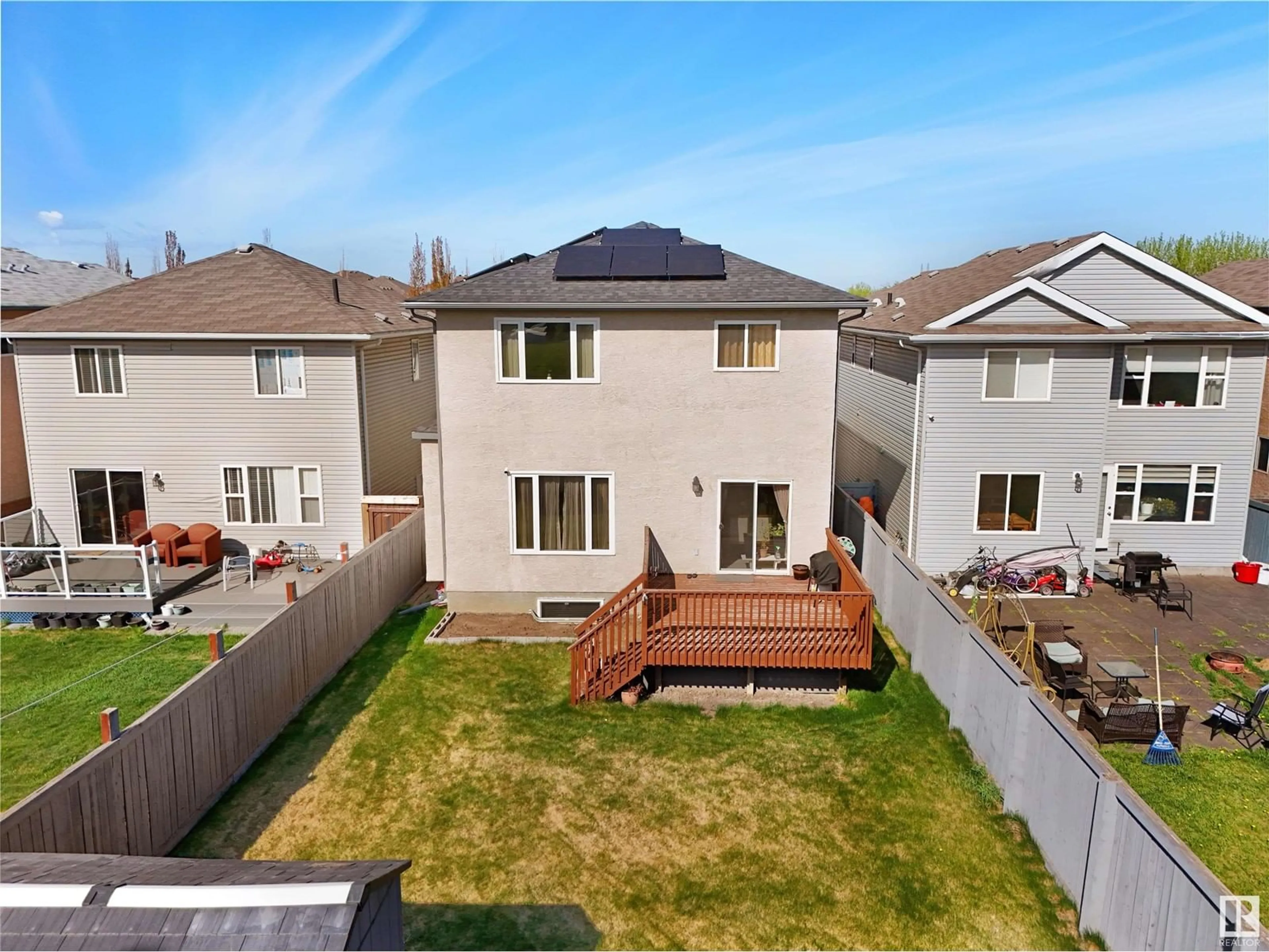 A pic from outside/outdoor area/front of a property/back of a property/a pic from drone, street for 3351 18 ST, Edmonton Alberta T6T0H4