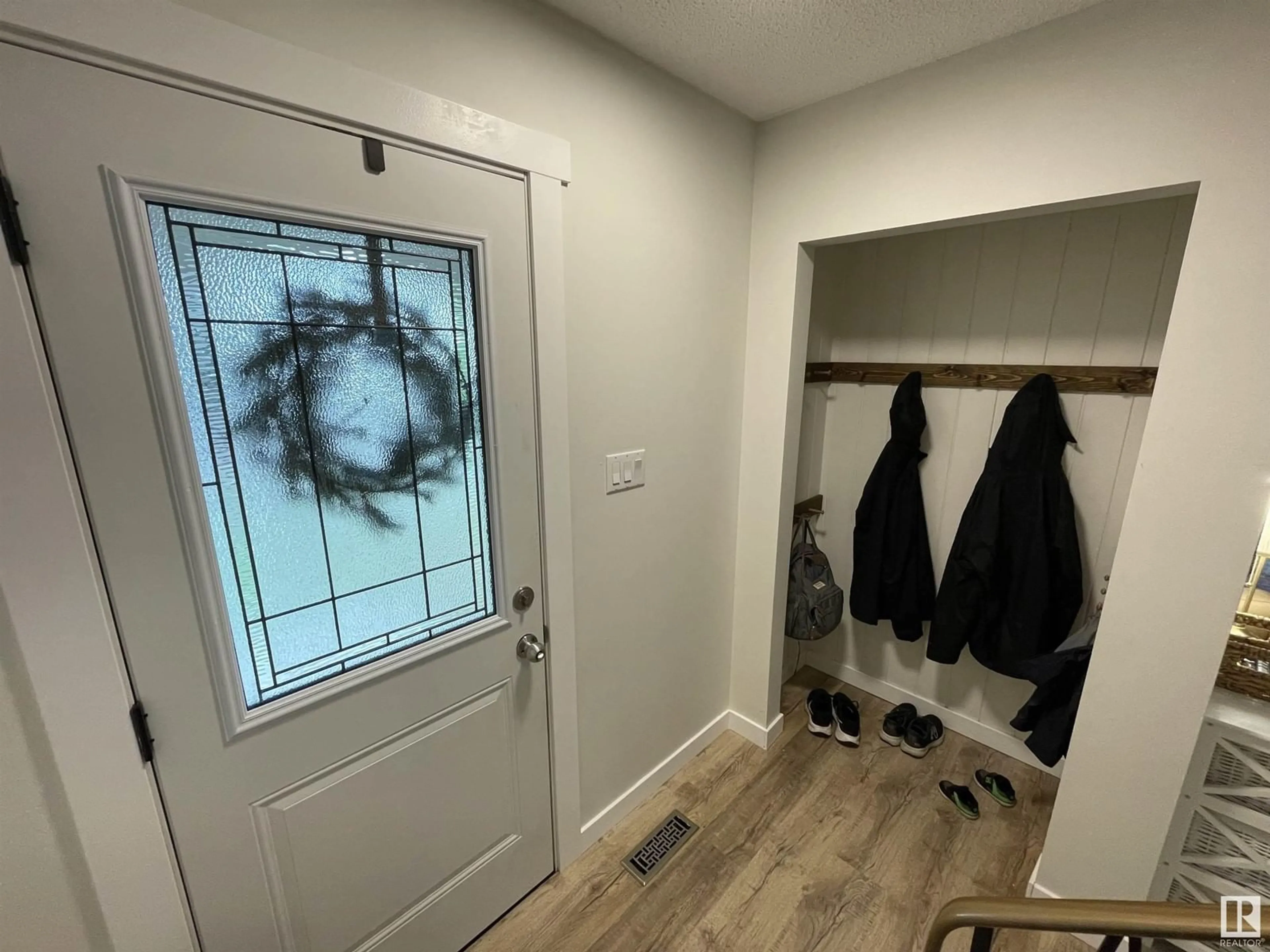 Indoor entryway for NW - 4722 127B AV, Edmonton Alberta T5A2M9