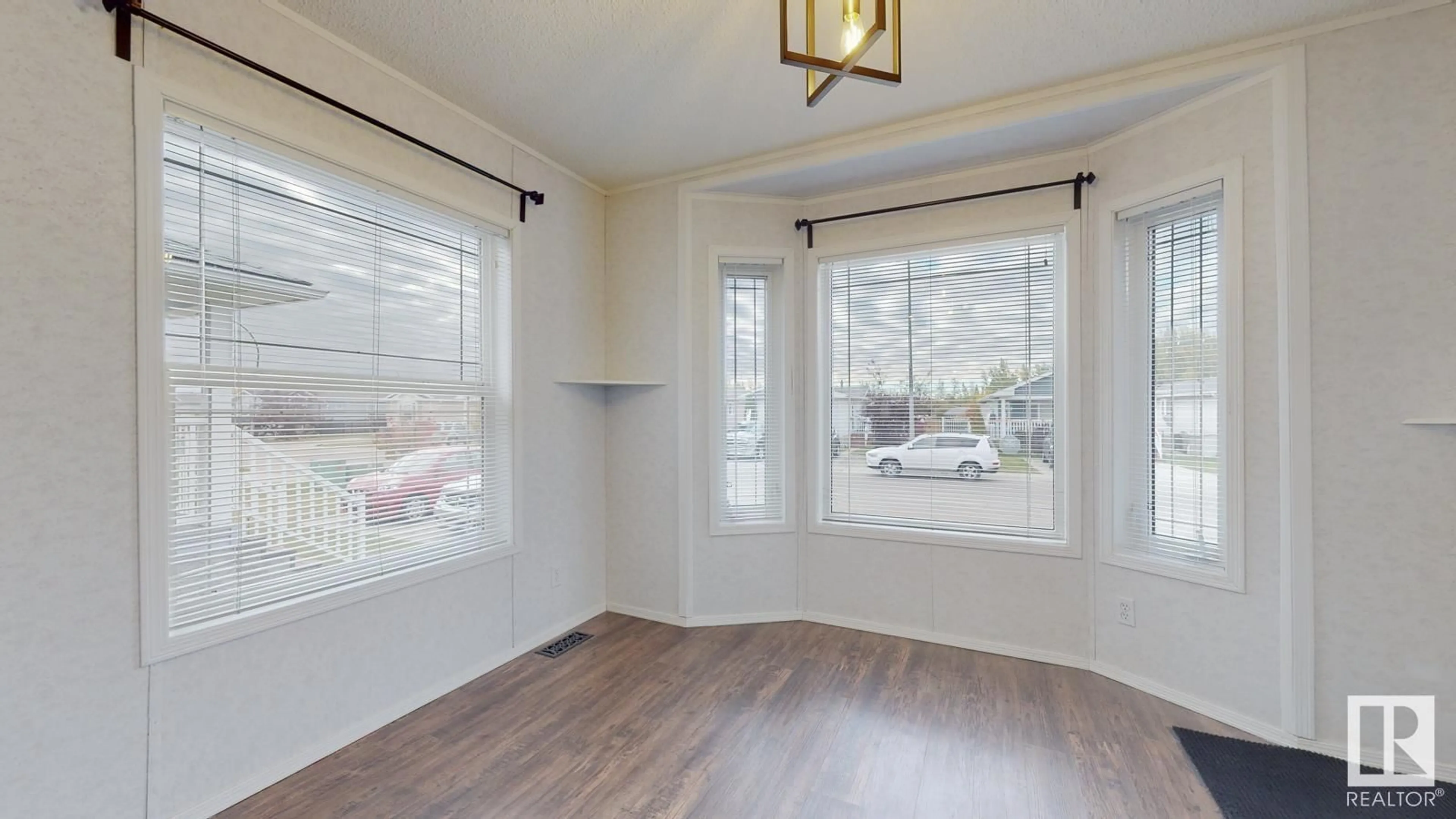 A pic of a room for 1 JUTLAND CR, Stony Plain Alberta T7Z0A3