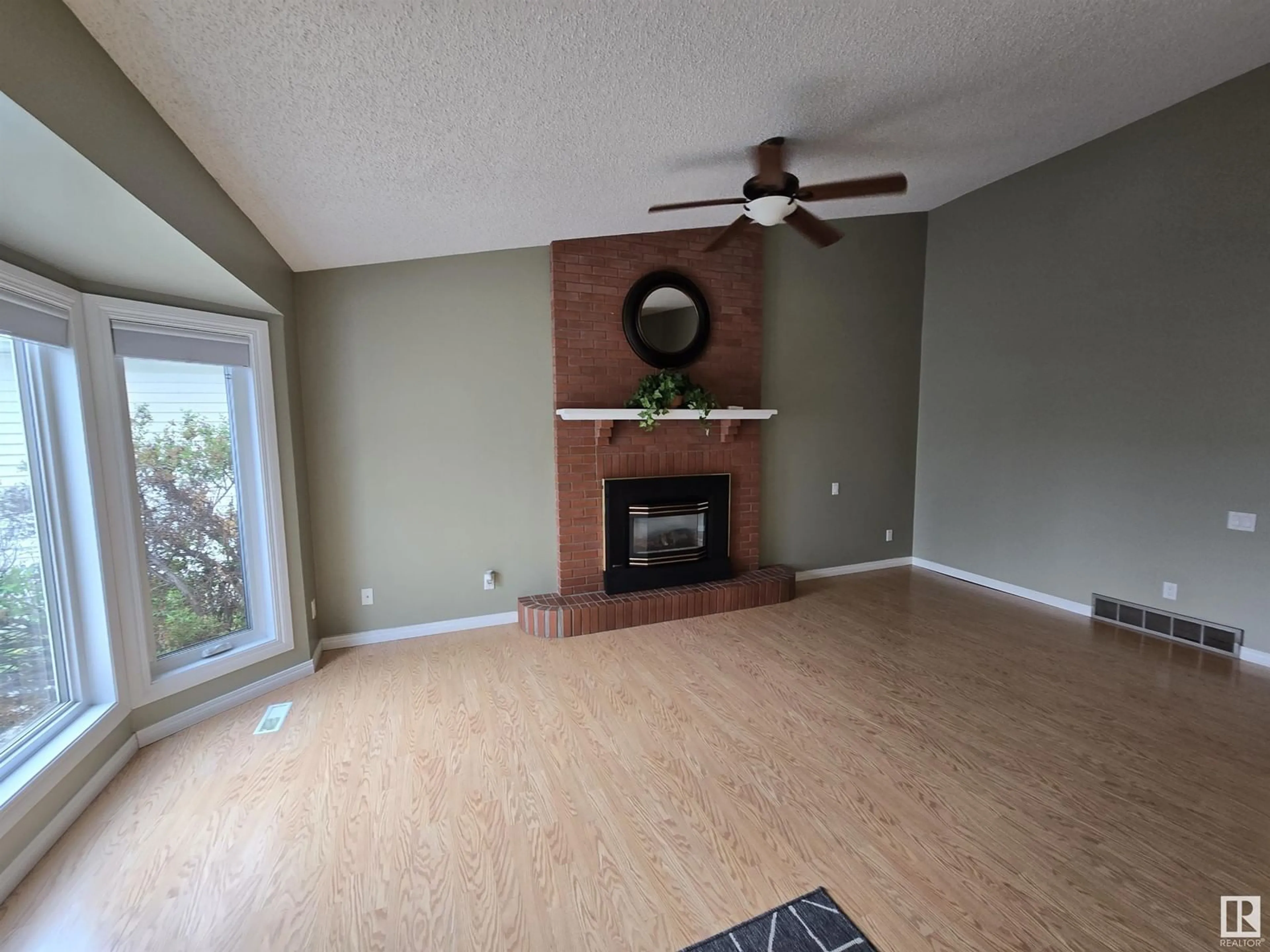 A pic of a room for 18916 78 AV, Edmonton Alberta T5T5J2