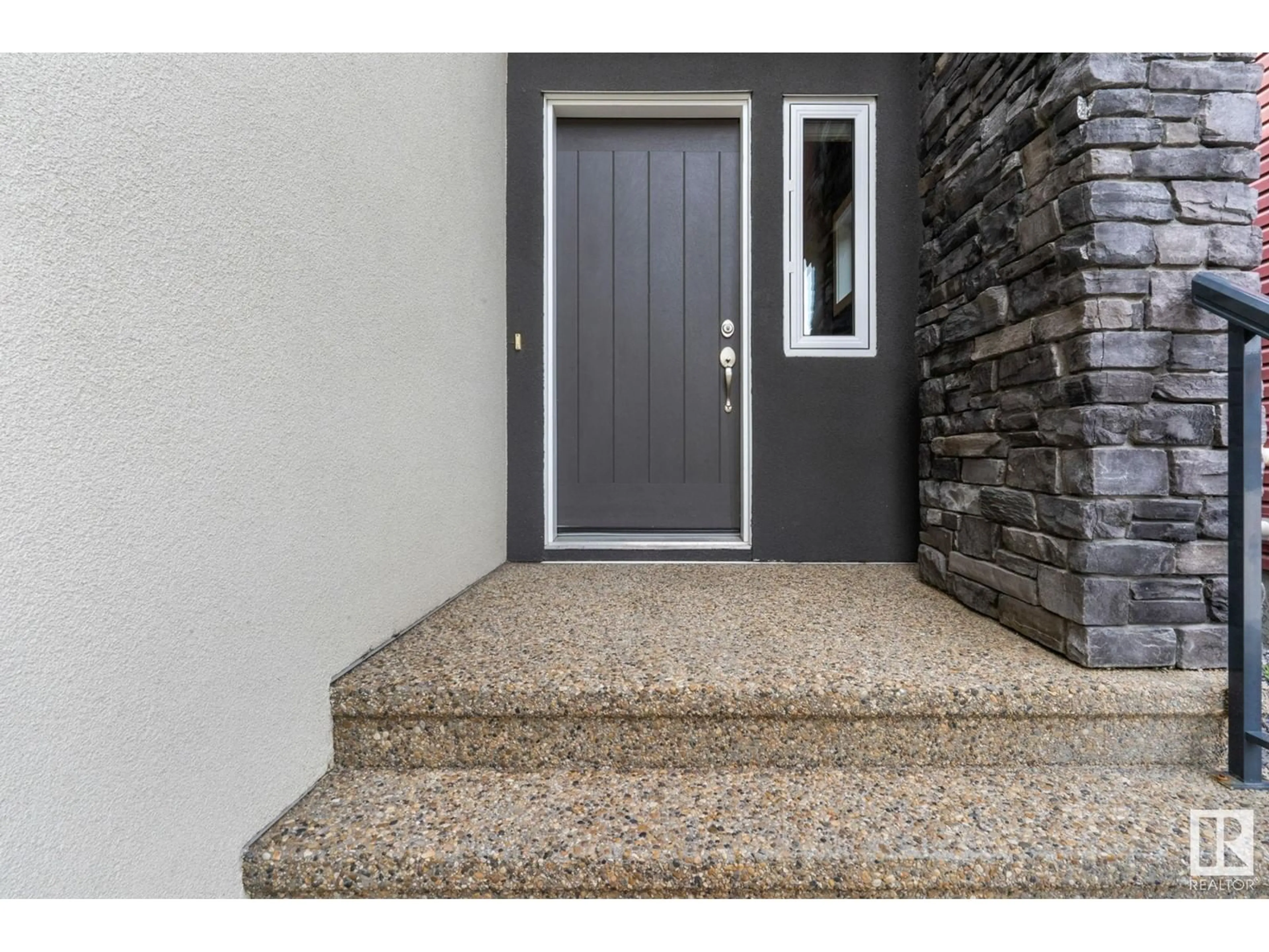Indoor entryway for NW - 2460 WARE CR, Edmonton Alberta T6W2M7