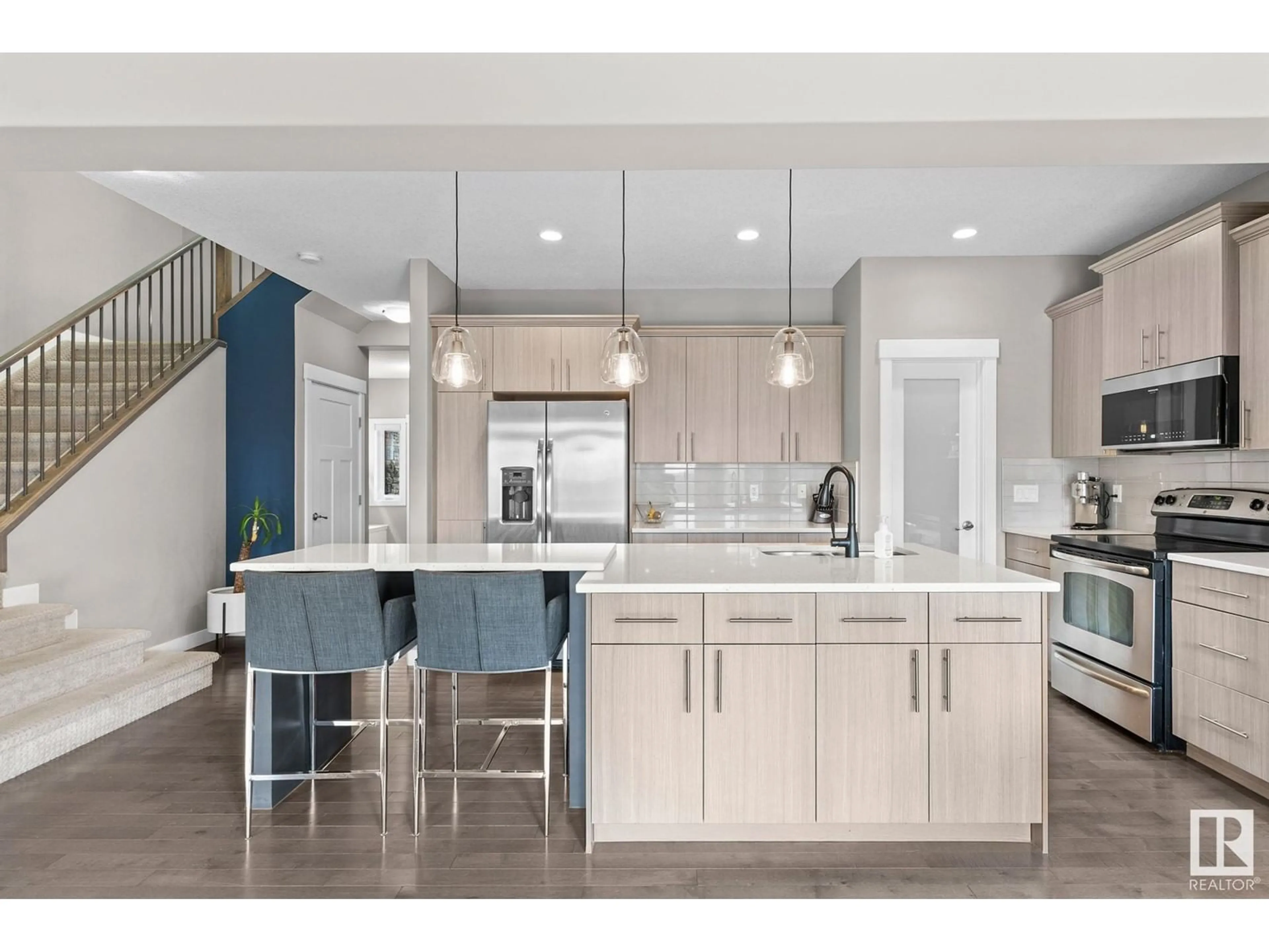 Contemporary kitchen, ceramic/tile floor for NW - 2460 WARE CR, Edmonton Alberta T6W2M7