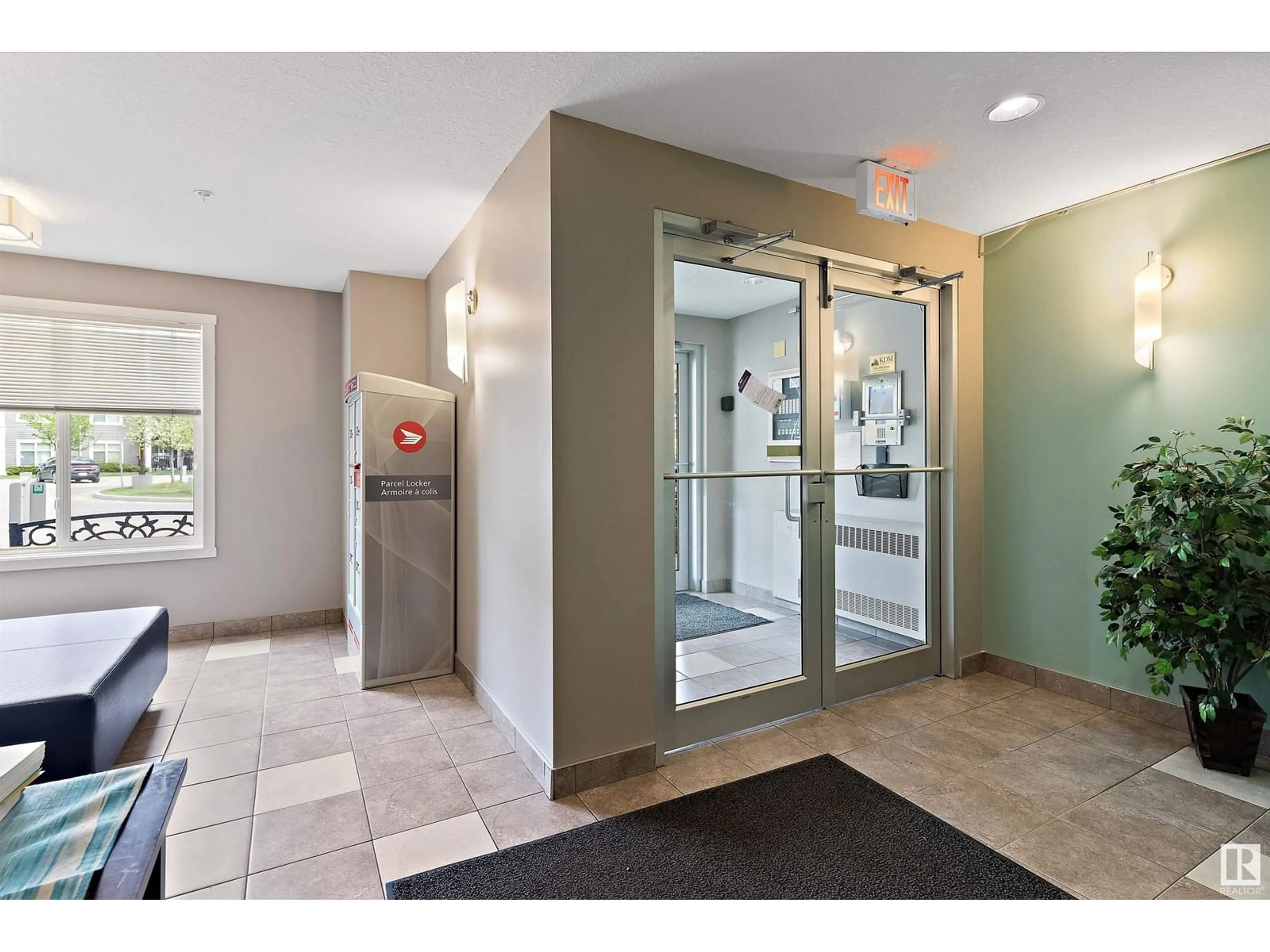Indoor foyer for 235 - 6076 SCHONSEE WY, Edmonton Alberta T5Z0K8
