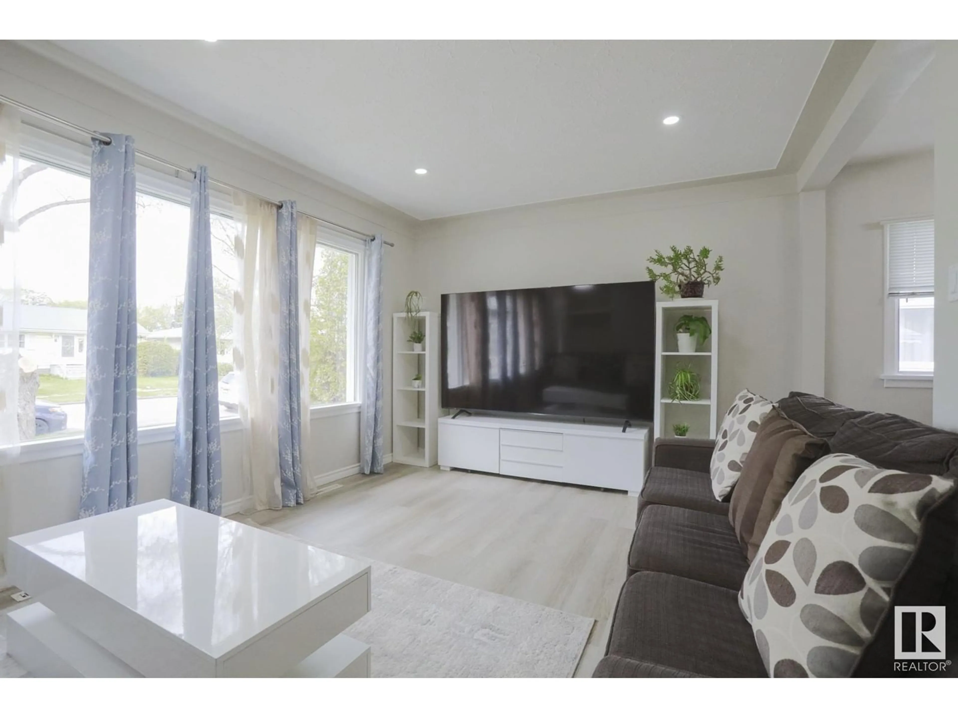 Unknown for 13007 63 ST, Edmonton Alberta T5A0W5