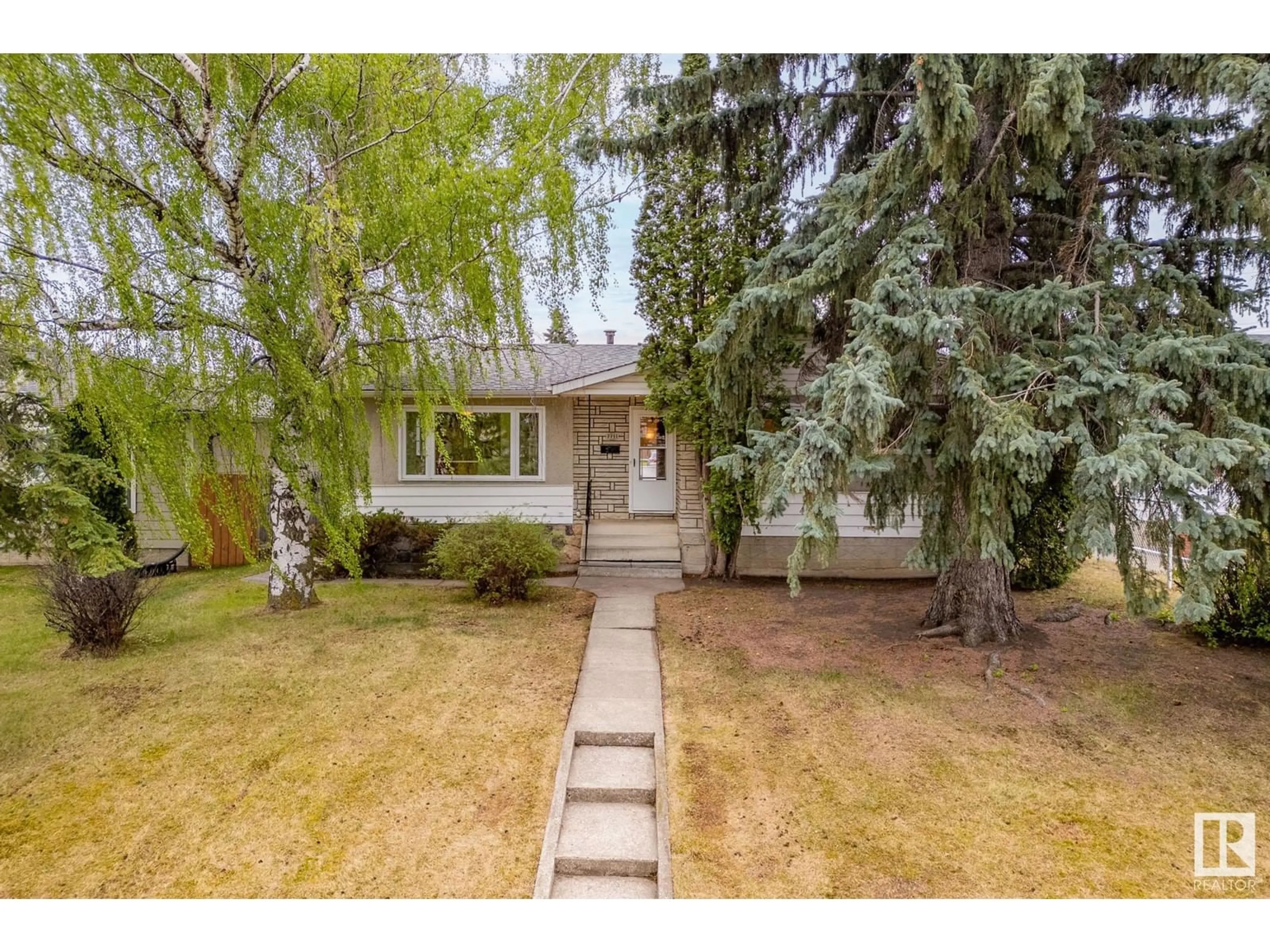 Unknown for 7711 106A AV, Edmonton Alberta T6A1K5