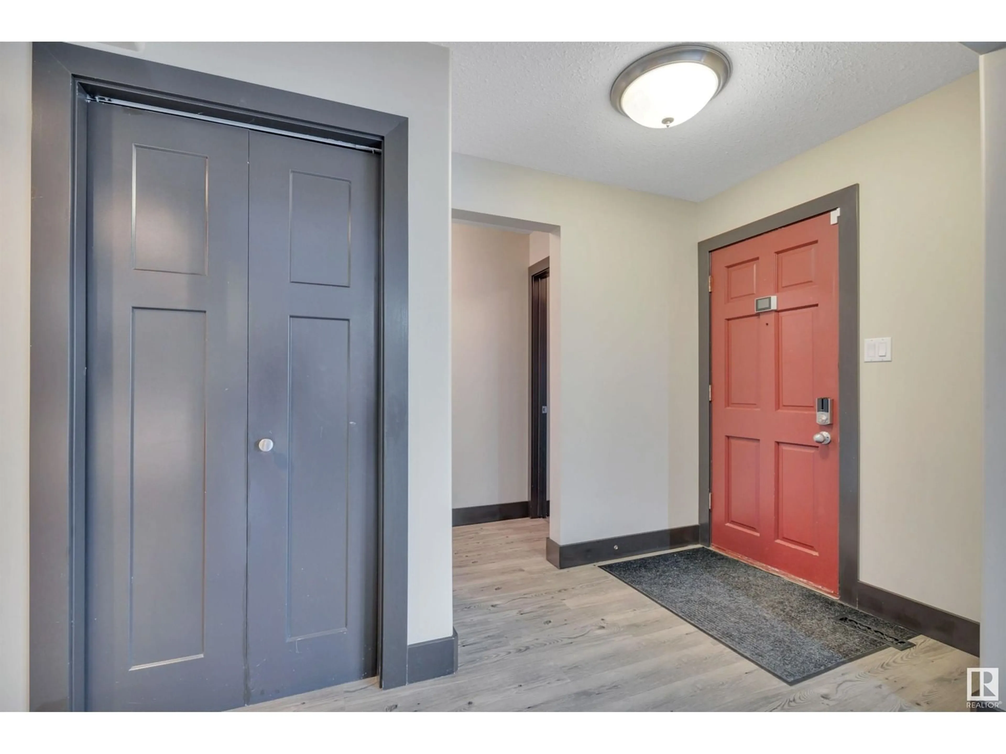Indoor entryway for 127 EVERGREEN CR, Wetaskiwin Alberta T9A2C9