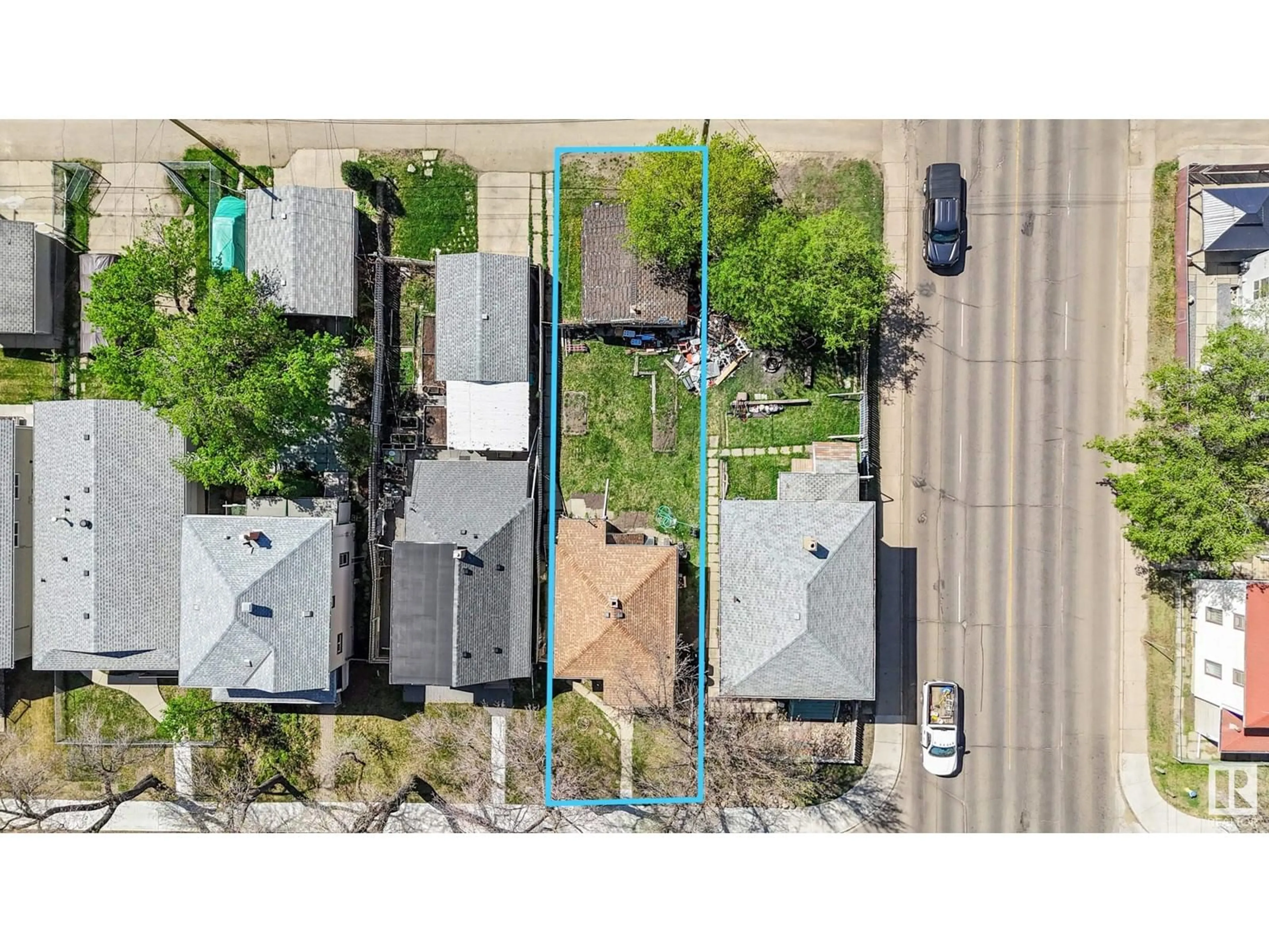 A pic from outside/outdoor area/front of a property/back of a property/a pic from drone, street for NW - 10730 93 ST, Edmonton Alberta T5H1Y3