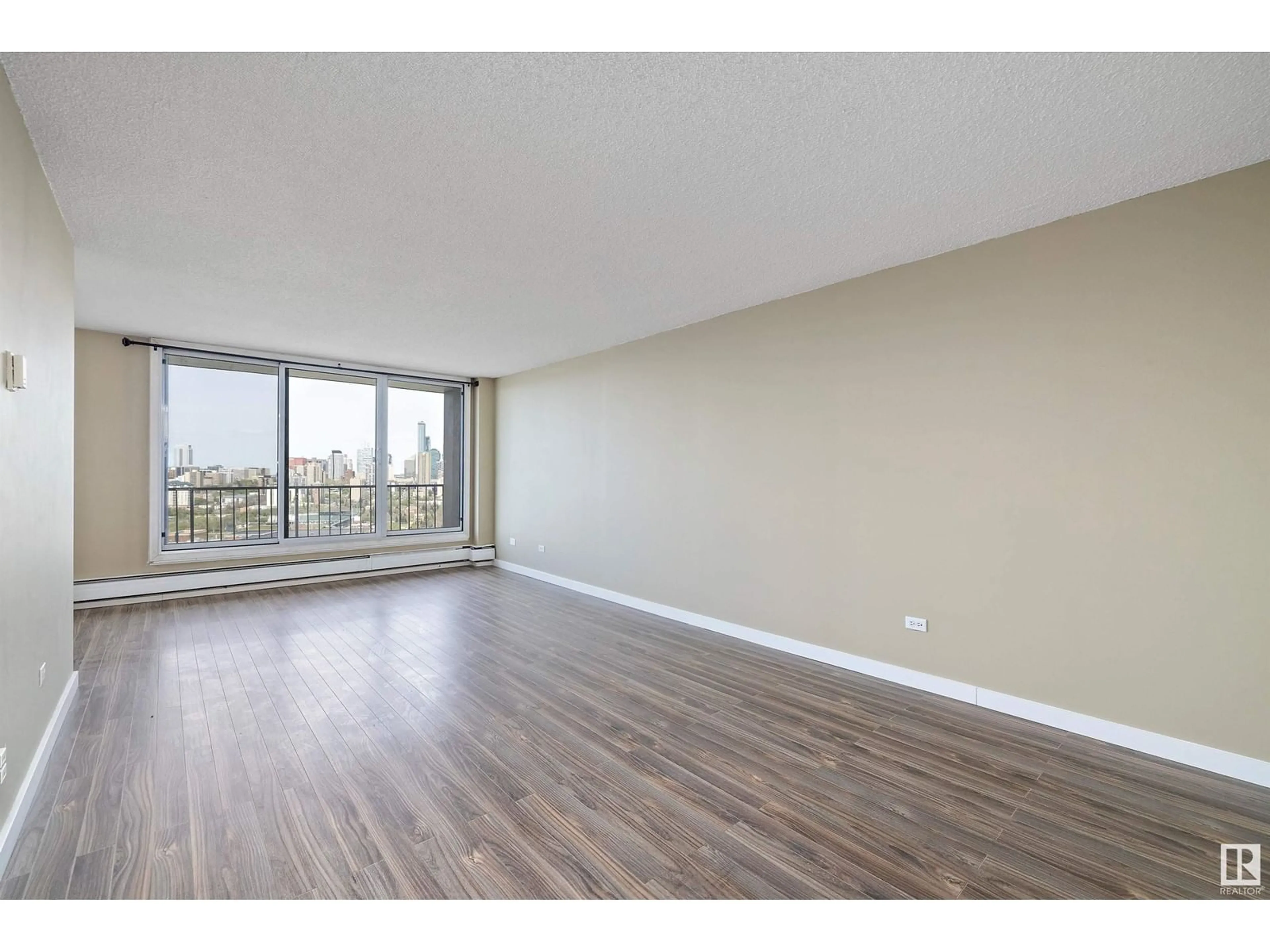 A pic of a room for 1004 SASKATCHEWAN DR, Edmonton Alberta T6E4Y9