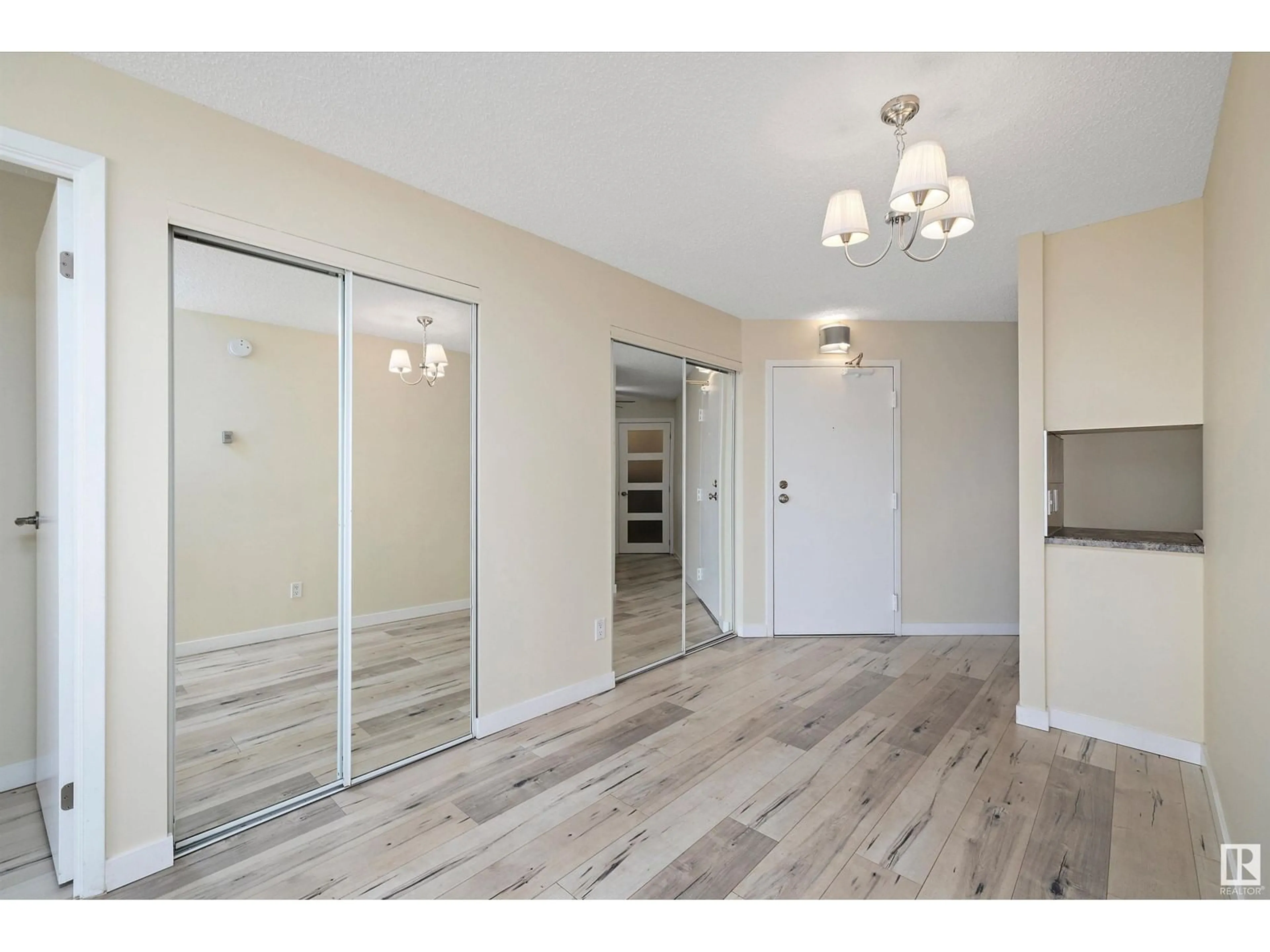 Unknown for 1109 SASKATCHEWAN DR, Edmonton Alberta T6E6B6