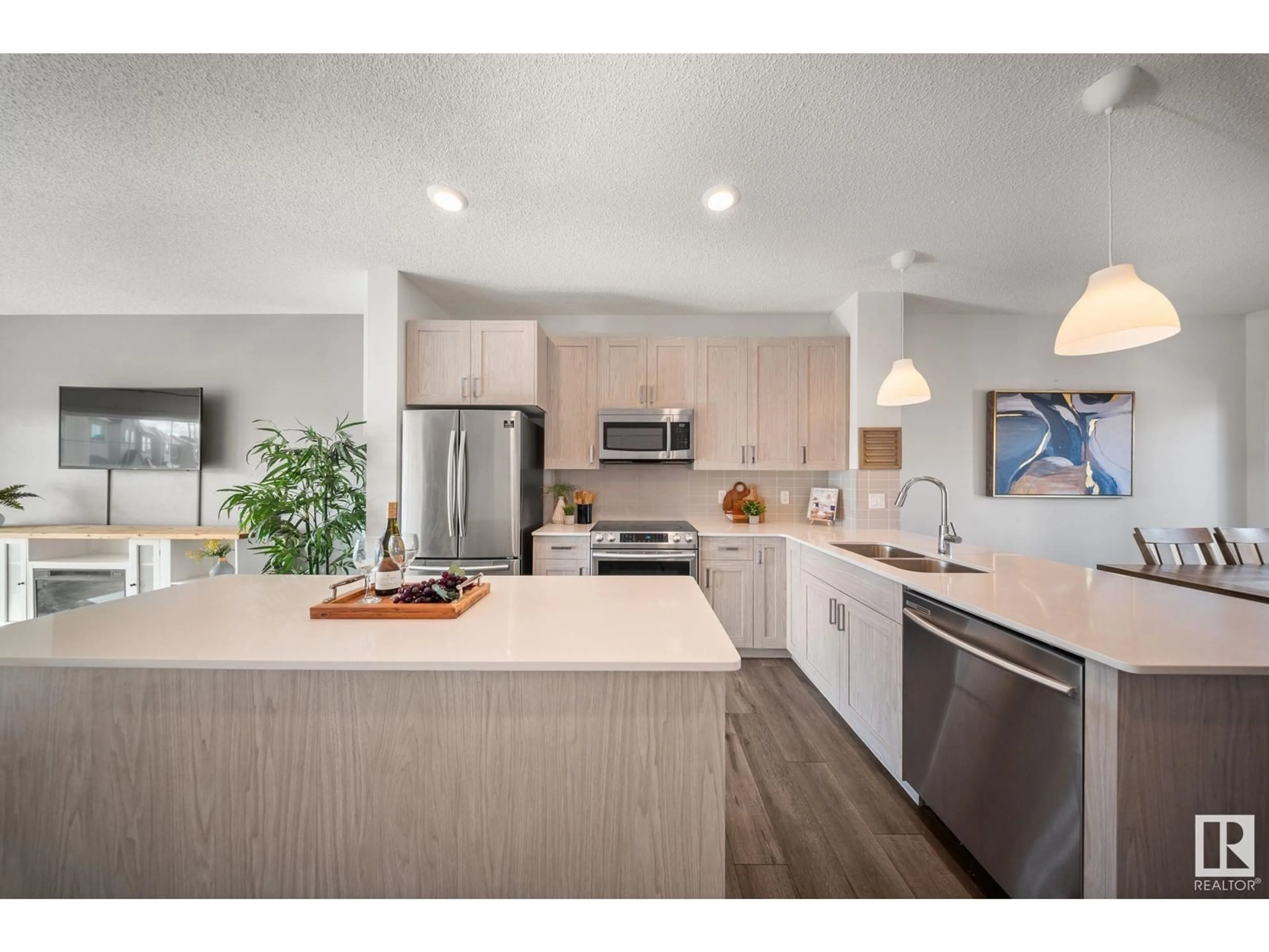 Open concept kitchen, unknown for 17427 77 STREET, Edmonton Alberta T5Z0R4