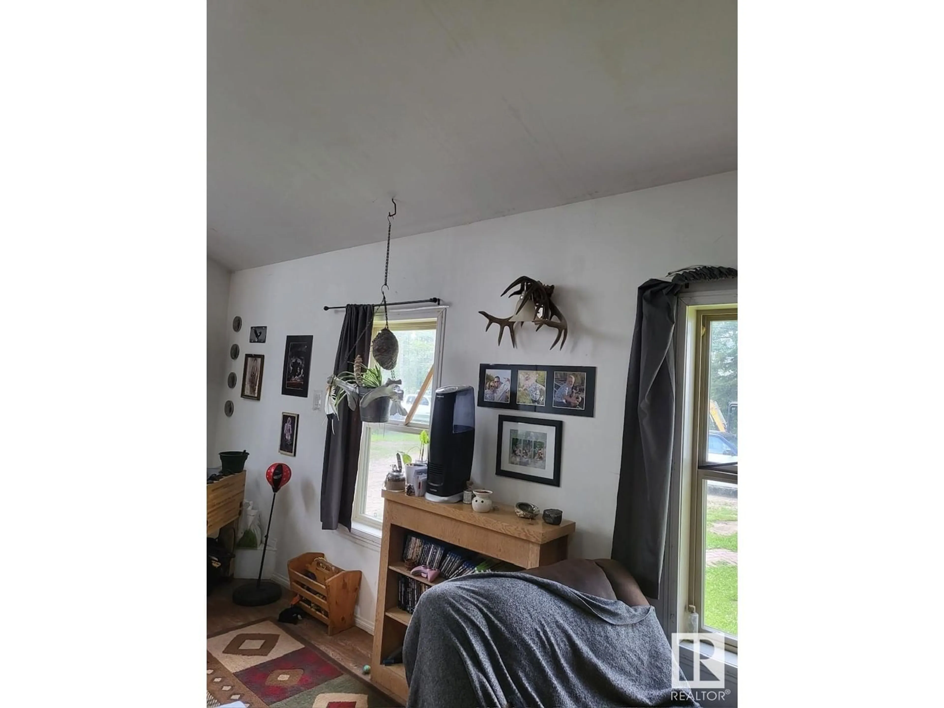 A pic of a room for 53507 HWY 751, Rural Yellowhead Alberta T0E0T0