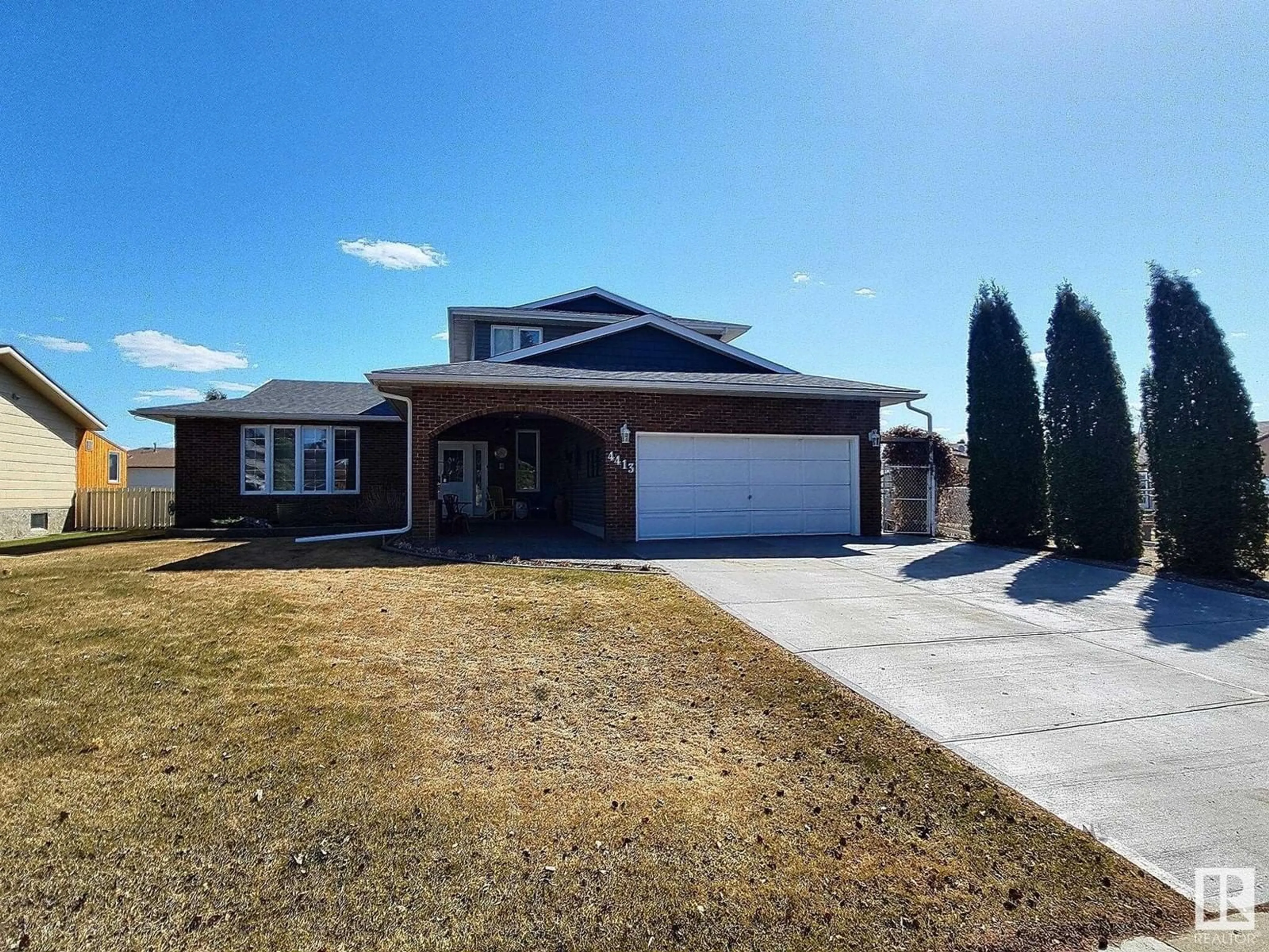 Home with vinyl exterior material, street for 4413 45 ST, St. Paul Town Alberta T0A3A3
