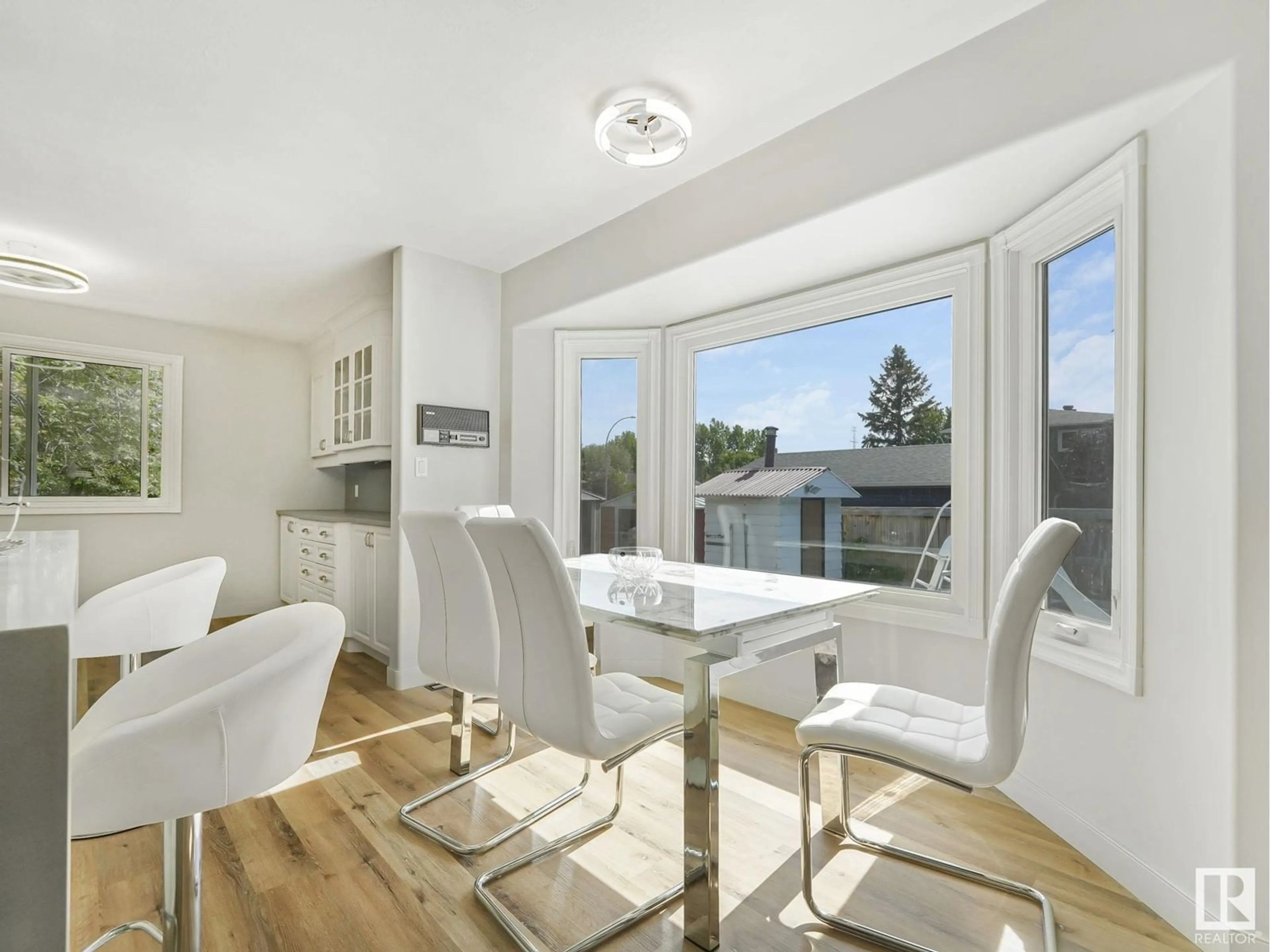 Dining room, unknown for 10405 31A AV, Edmonton Alberta T6J2Y4