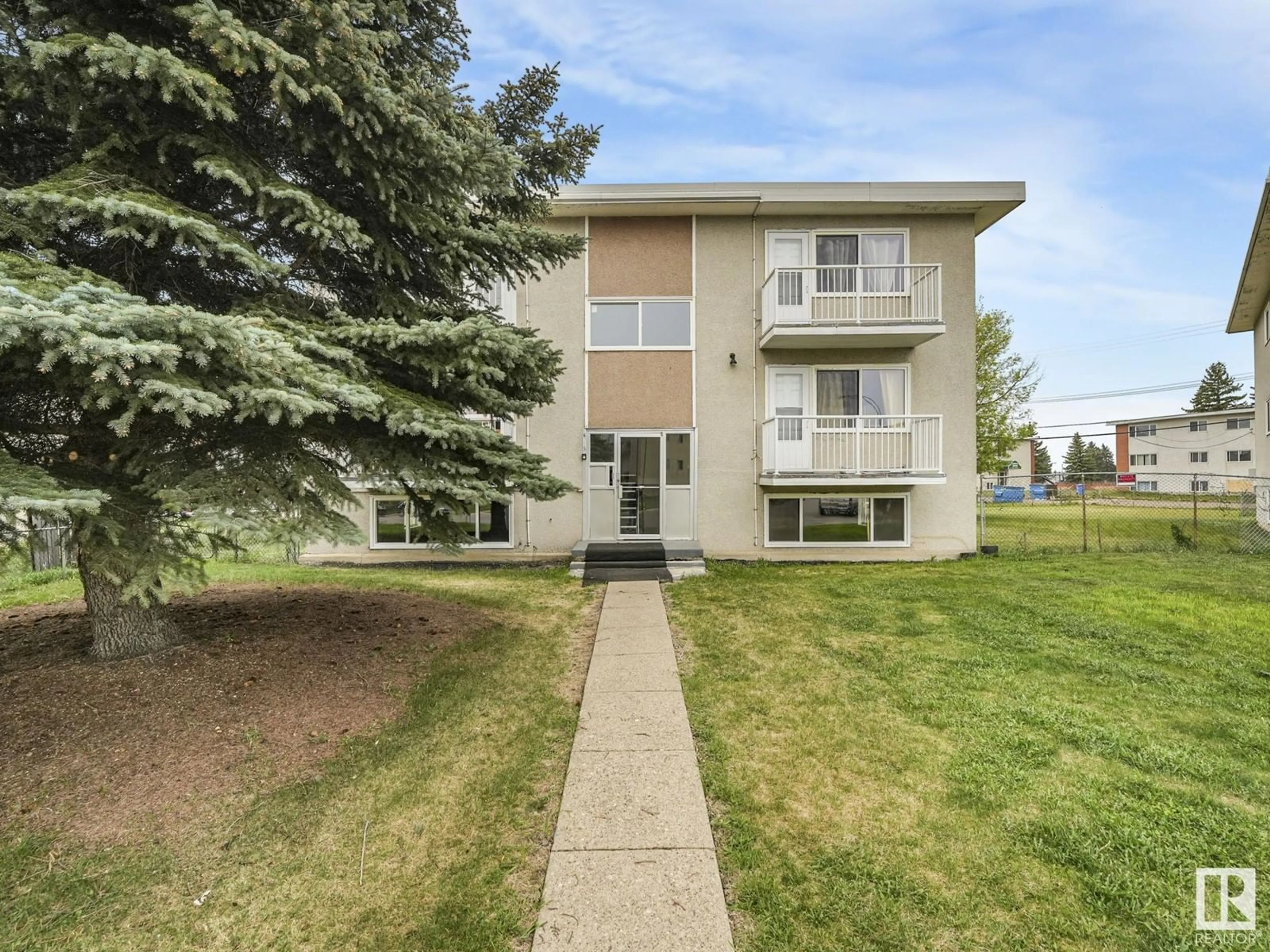 Unknown for #5 - 6715 131A AV, Edmonton Alberta T5C1Z5