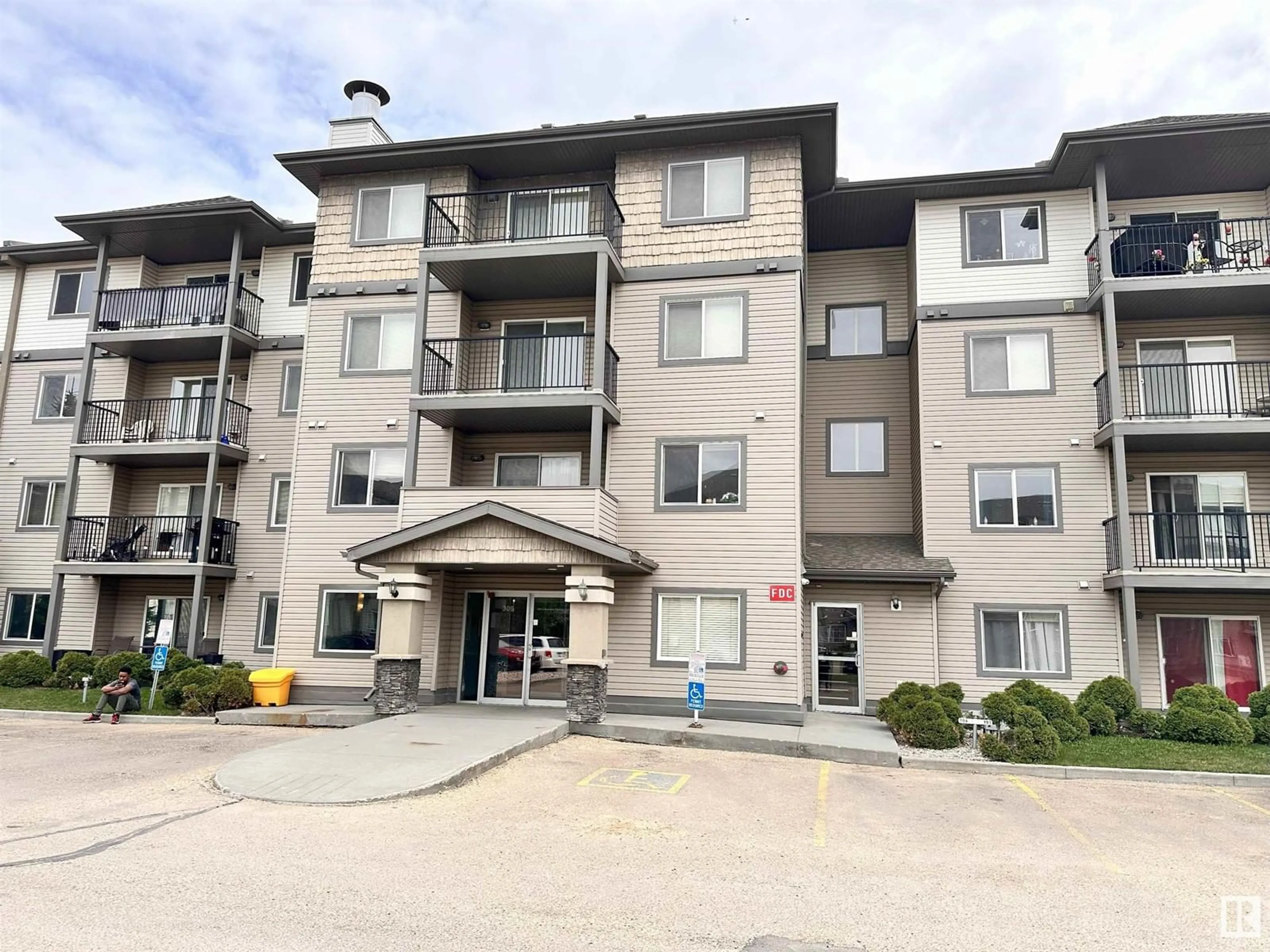 Unknown for 309 - 317 CLAREVIEW STATION DR, Edmonton Alberta T5Y0C5
