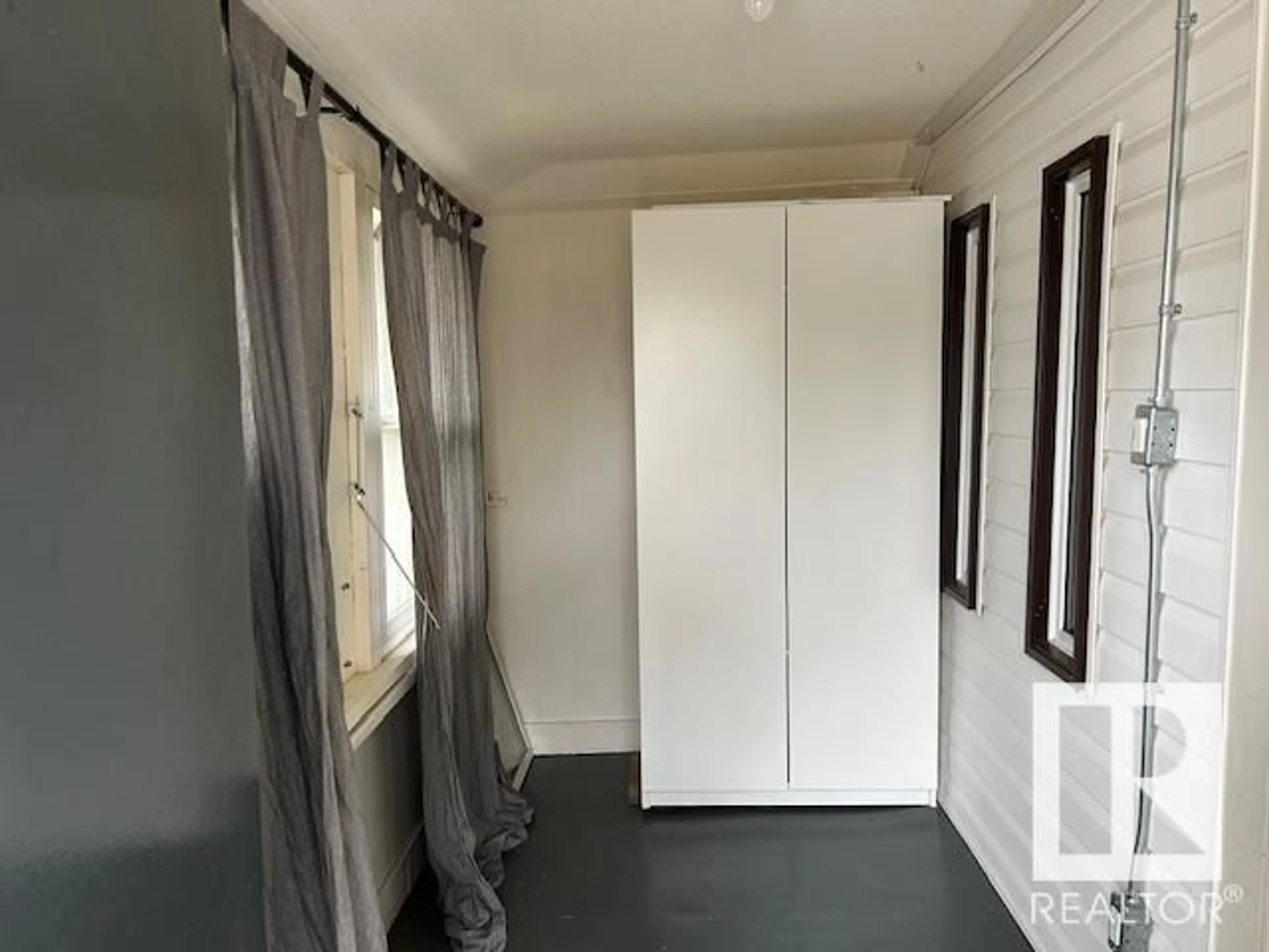 A pic of a room for 5602 50 AVE, Camrose Alberta T4V0T7