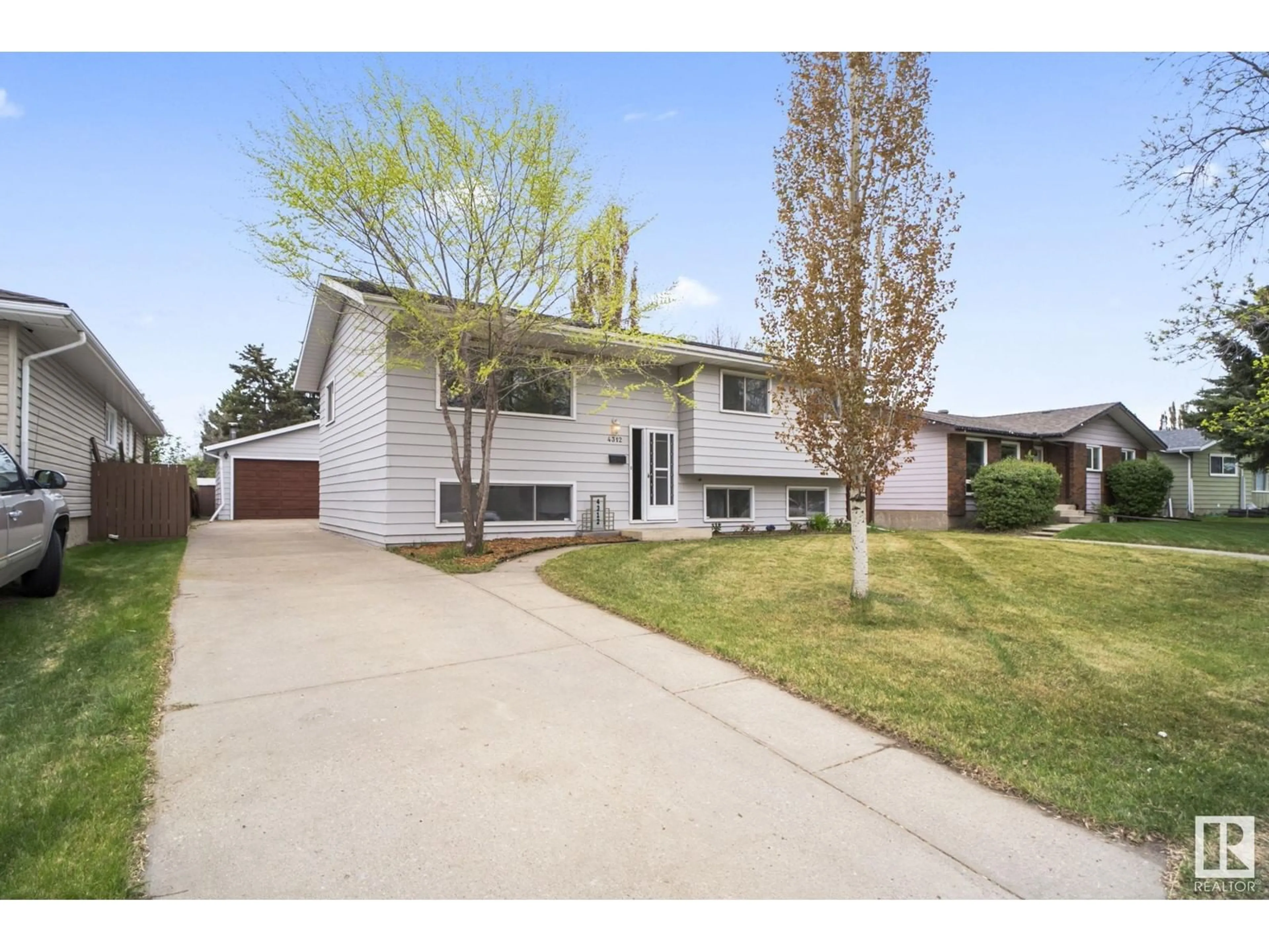 Home with vinyl exterior material, street for 4312 43 AV, Leduc Alberta T9E4R7