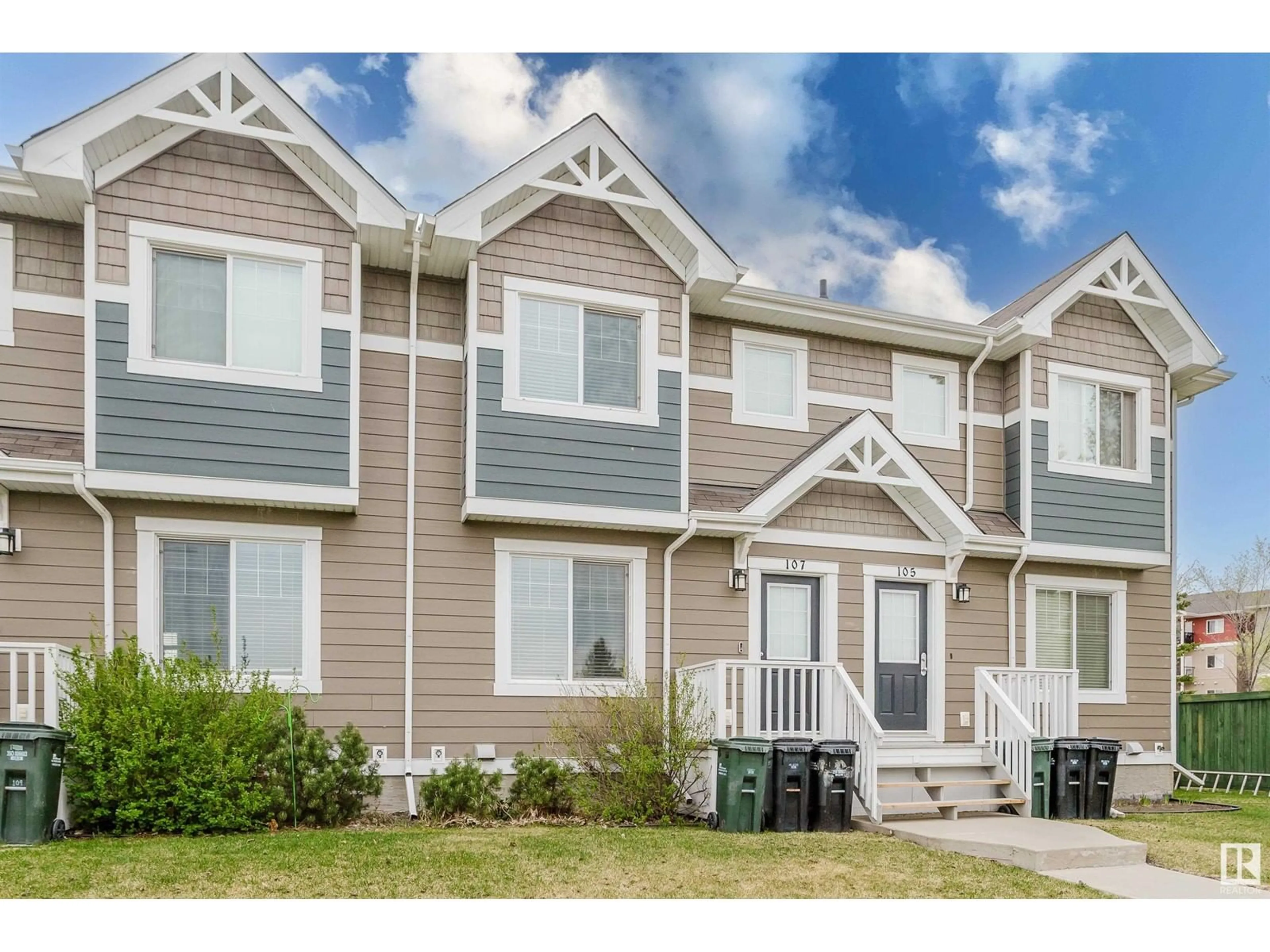 Home with vinyl exterior material, street for #107 - 219 CHARLOTTE WY, Sherwood Park Alberta T8H0T3