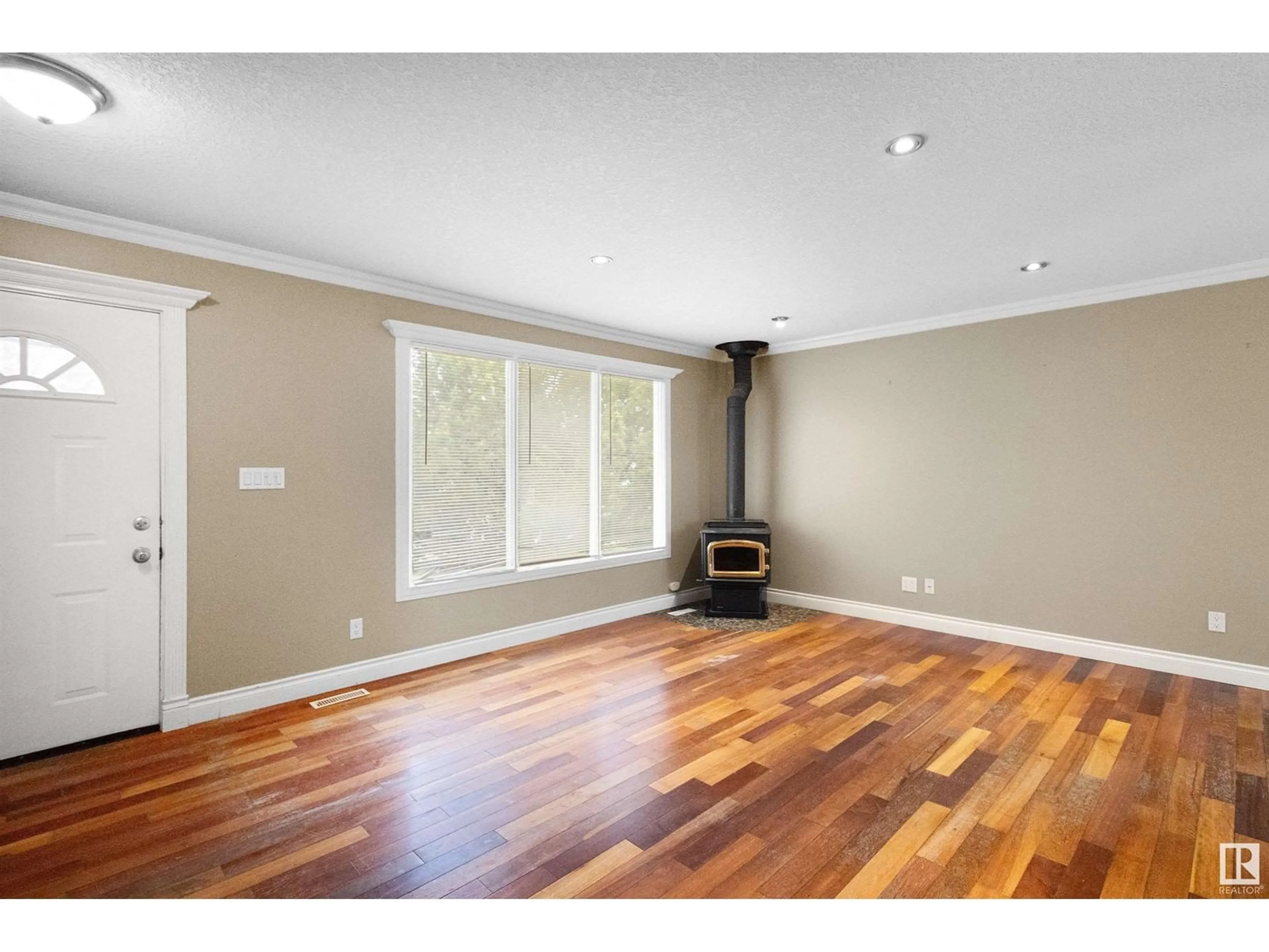A pic of a room for 23 MILLER AV, Spruce Grove Alberta T7X2N3