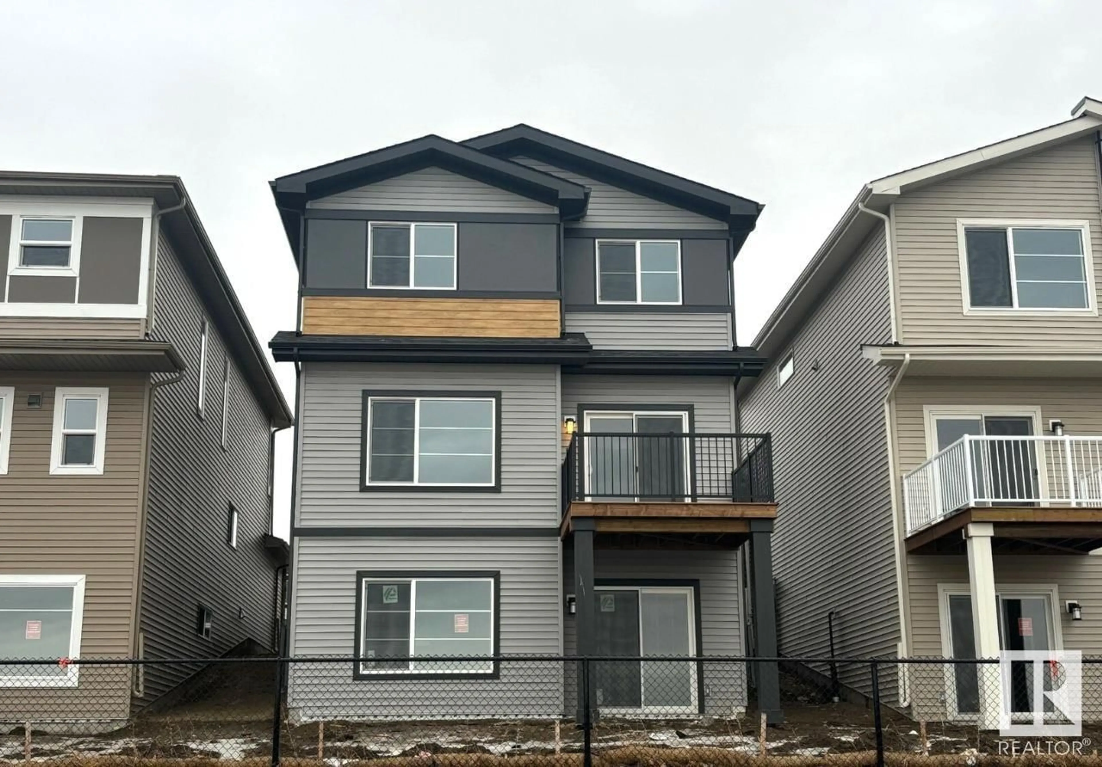 Home with vinyl exterior material, street for 44 GAMBEL LO, Spruce Grove Alberta T7X0C9