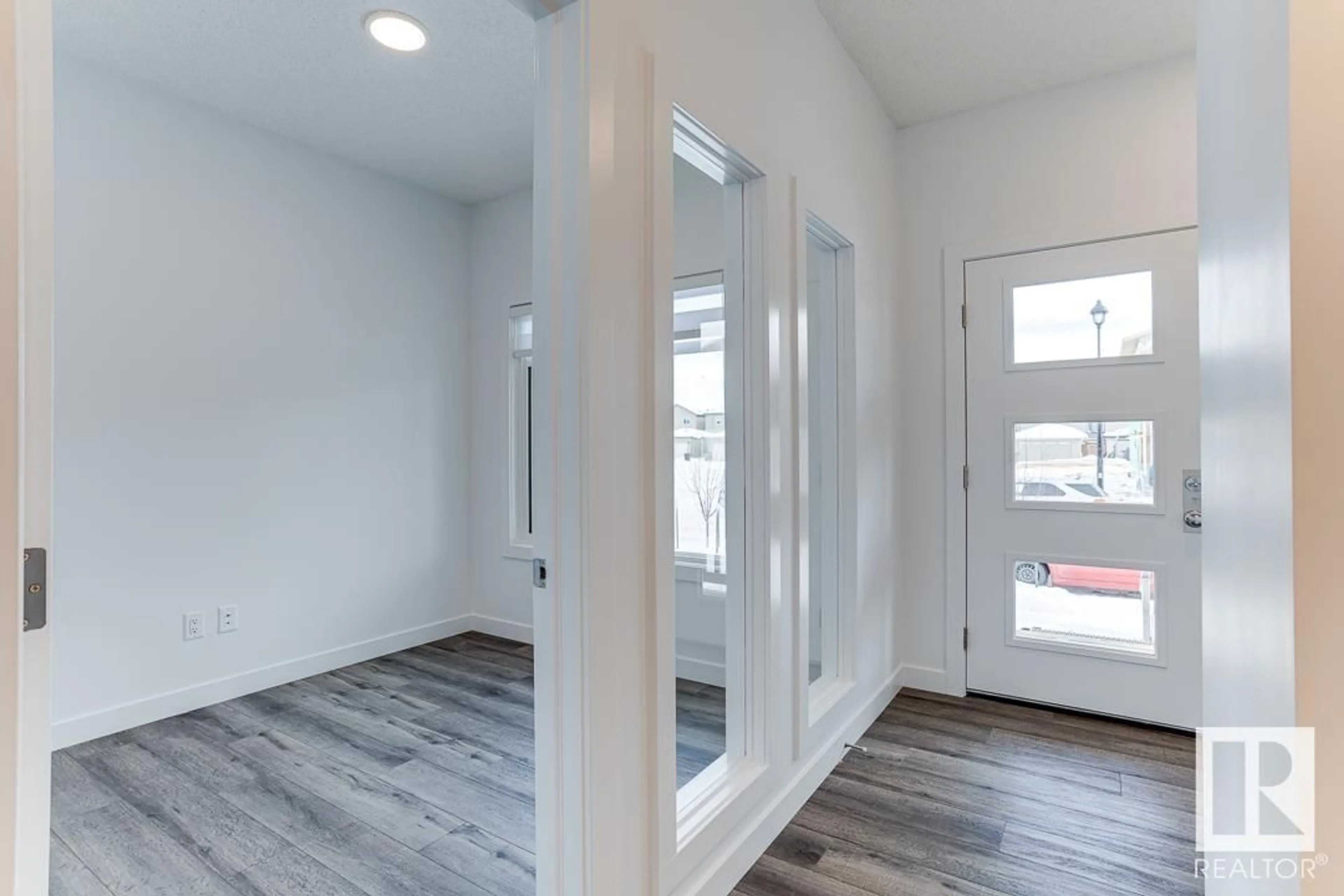Indoor entryway for 410 BLACK STONE LI, Leduc Alberta T9E1L8